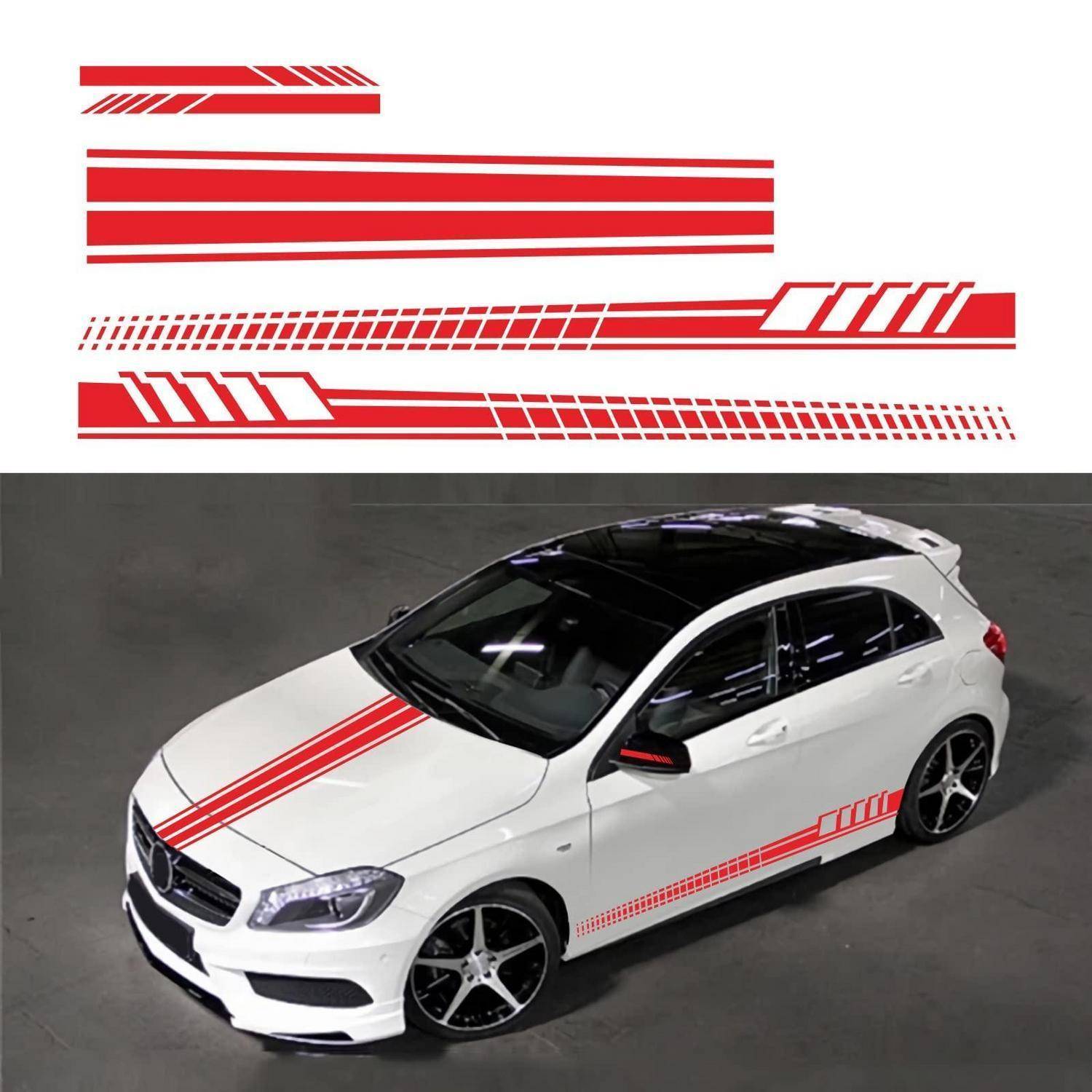 Weiße Mercedes-Benz Fließhecklimousine mit roten Rennstil-Streifen-Designelementen in Dreiviertelvorderansicht dargestellt, mit passendem Designelementmuster oben als grafisches Layout angezeigt.