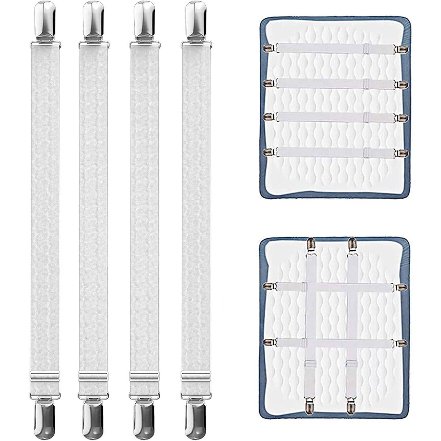 Vier weiße verstellbare elastische Betttuchriemen und zwei Beispiel-Matratzenlayouts, die zeigen, wie die Riemen ein Spannbettuch darunter befestigen.