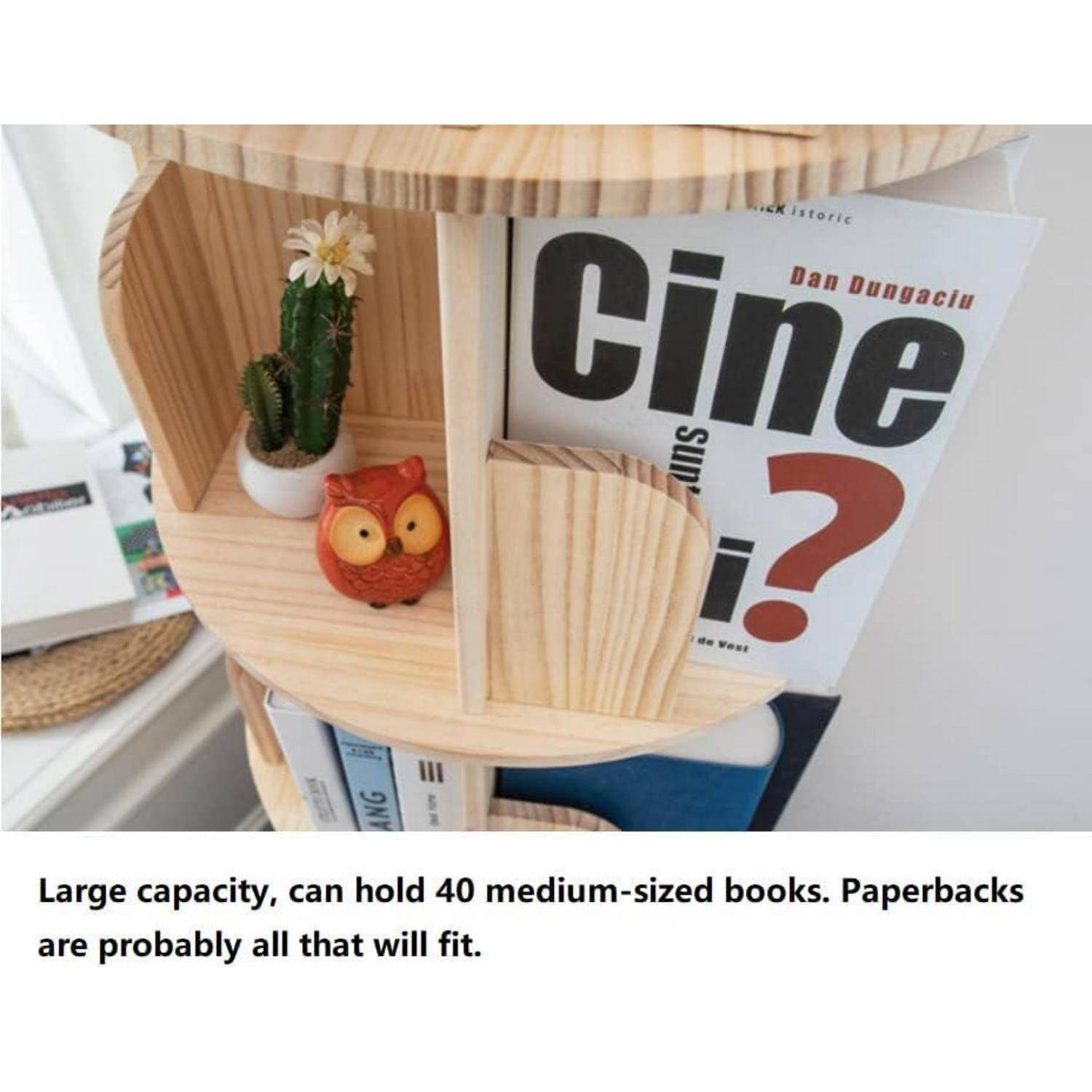 Holzregal mit einer Zeitschrift mit dem Titel „Cine