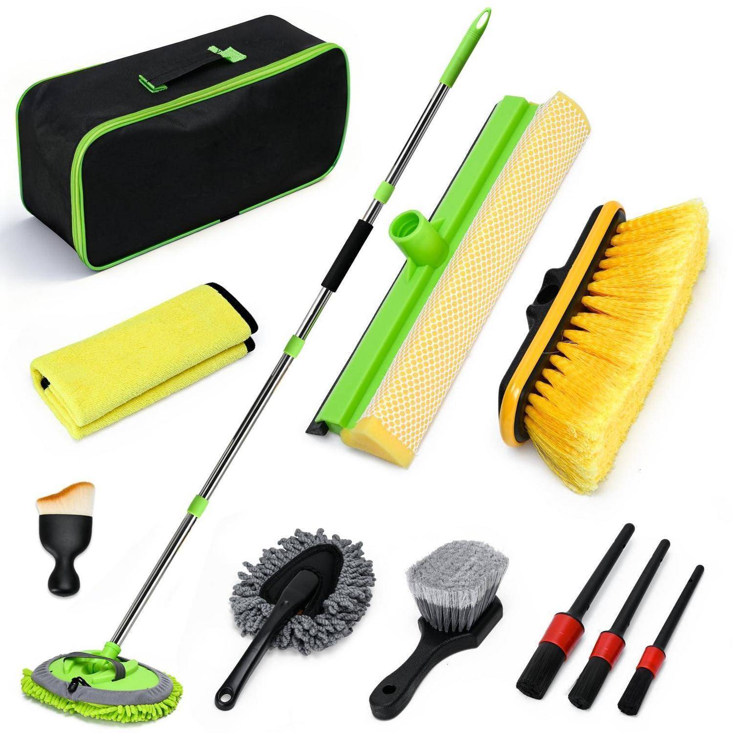 Auto-Detailing-Set mit Transporttasche, ausziehbarem Mopstiel, Schwamm, Abzieher, Bürsten und Reinigungspads auf weißem Hintergrund.