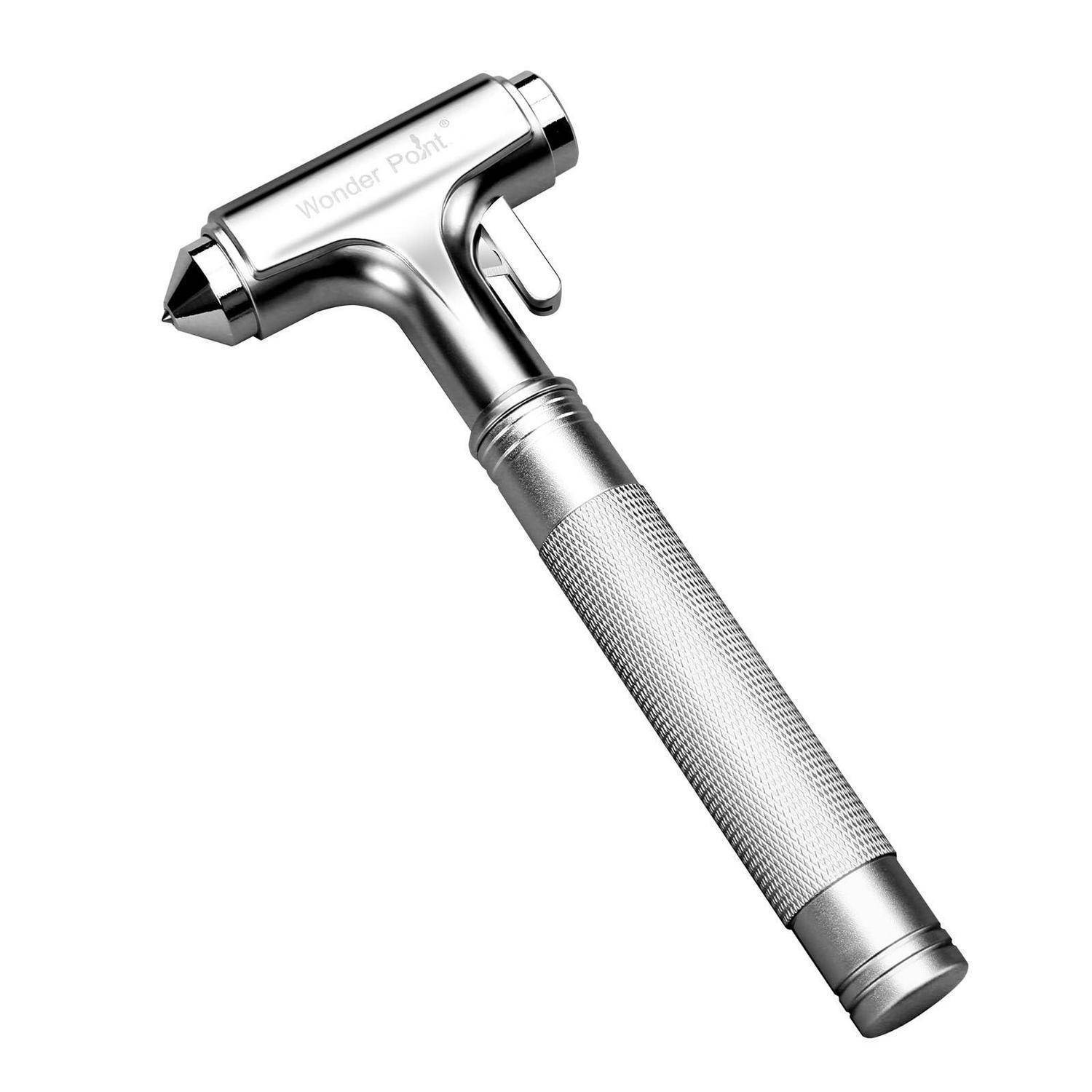 Silber-Metallhammer mit strukturiertem Griff und spitzem Ende, gezeigt auf einfachem weißem Hintergrund.