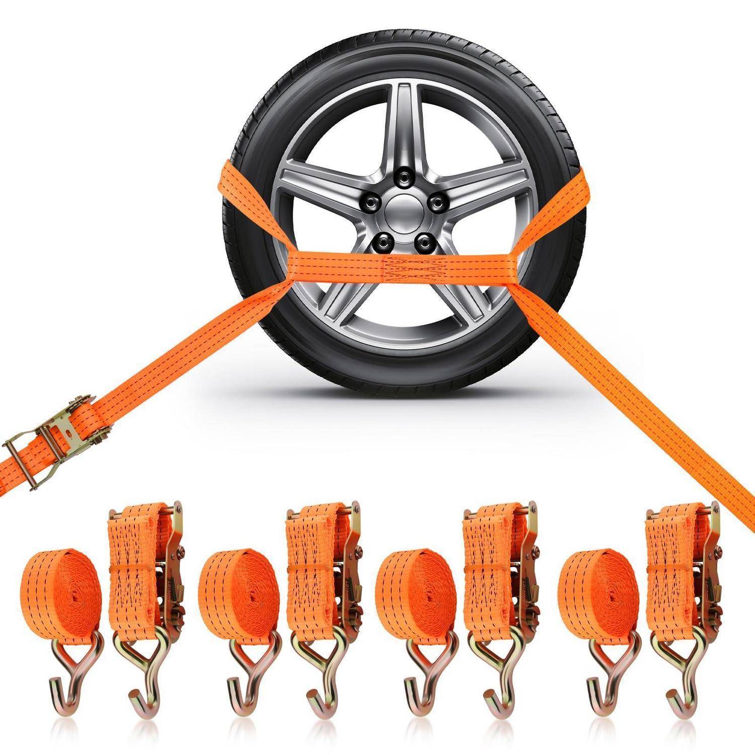 Autorrad mit orangefarbenen Spannratschen gesichert; vier aufgerollte Zurrgurte mit Haken sind unten dargestellt.