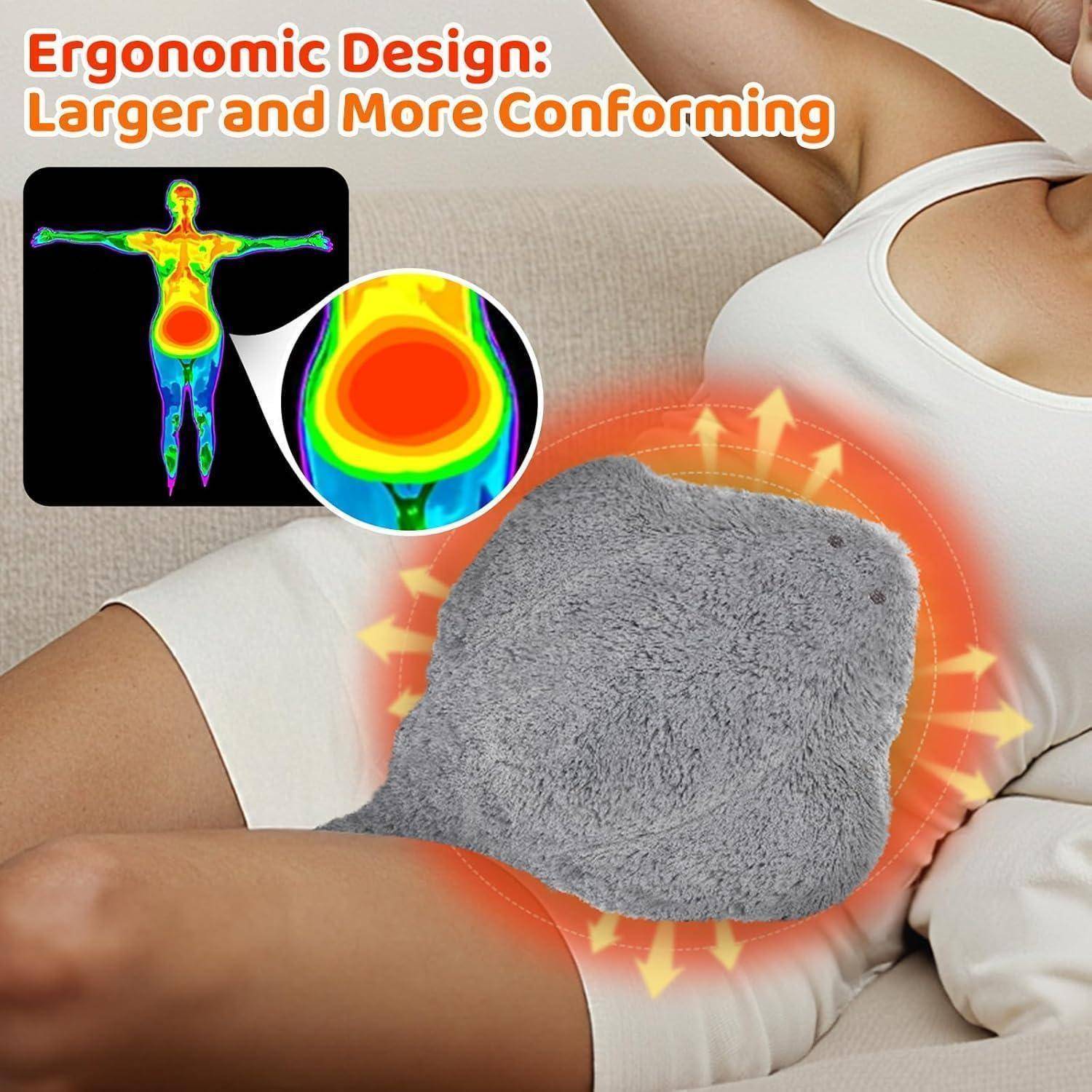 Werbebild zeigt ein graues ergonomisches Kissen, das den unteren Rücken einer sitzenden Person stützt, mit dem Text „Ergonomisches Design: Größer und anpassungsfähiger