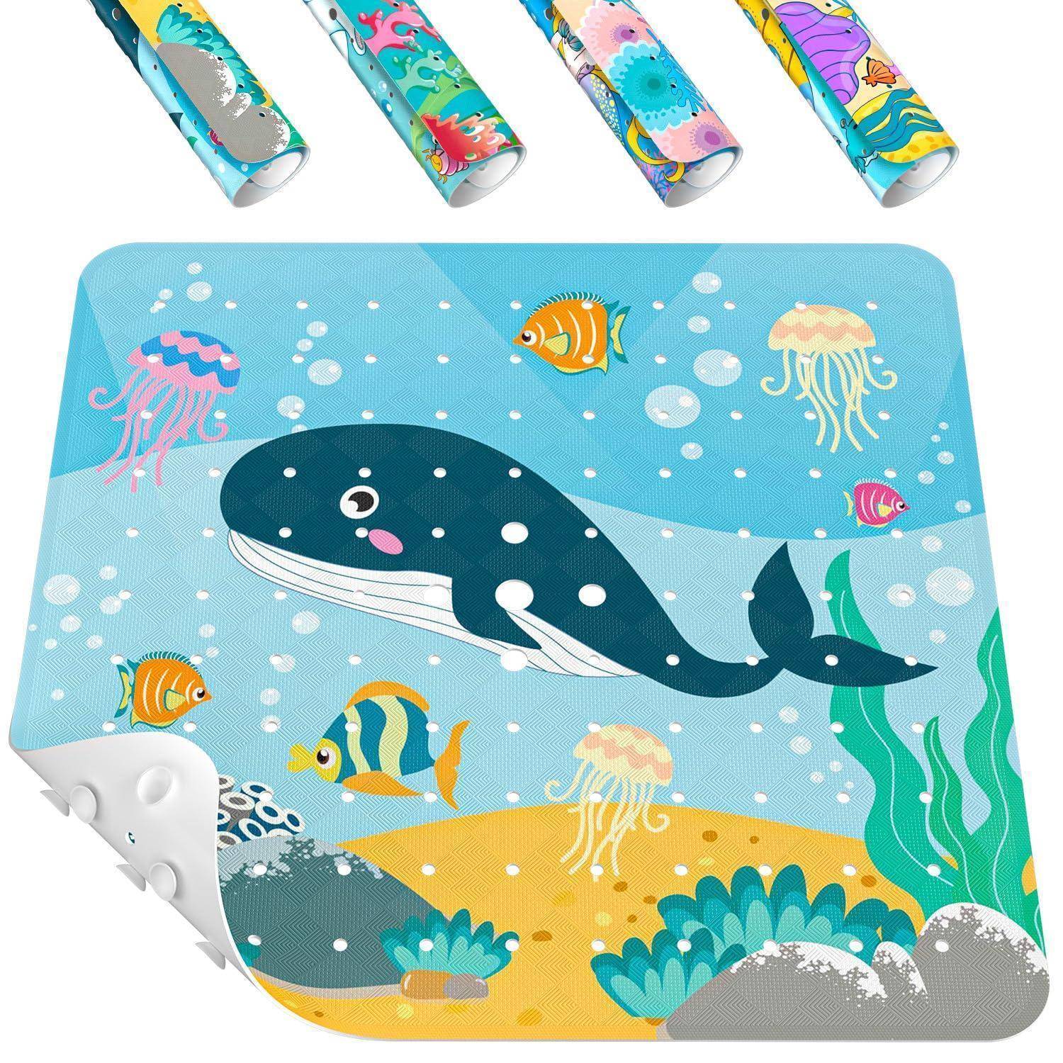 Bunte Spielmatte für Kinder mit Ozean-Motiven mit Wal, Fischen, Quallen und Seegras; oben aufgerollt als faltbare Decke dargestellt.
