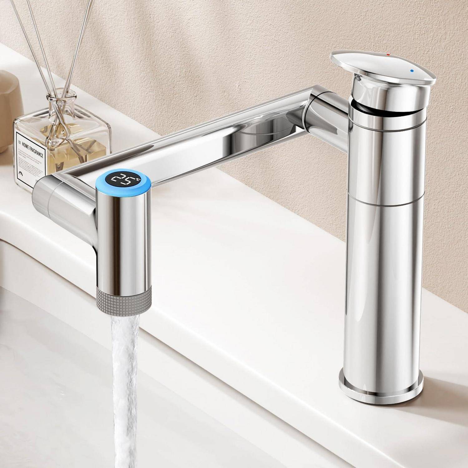 Moderner Küchenarmatur aus Chrom mit hochgebogenem Auslauf und digitaler Temperaturanzeige, die 25°C anzeigt, Wasser läuft in ein Spülbecken.