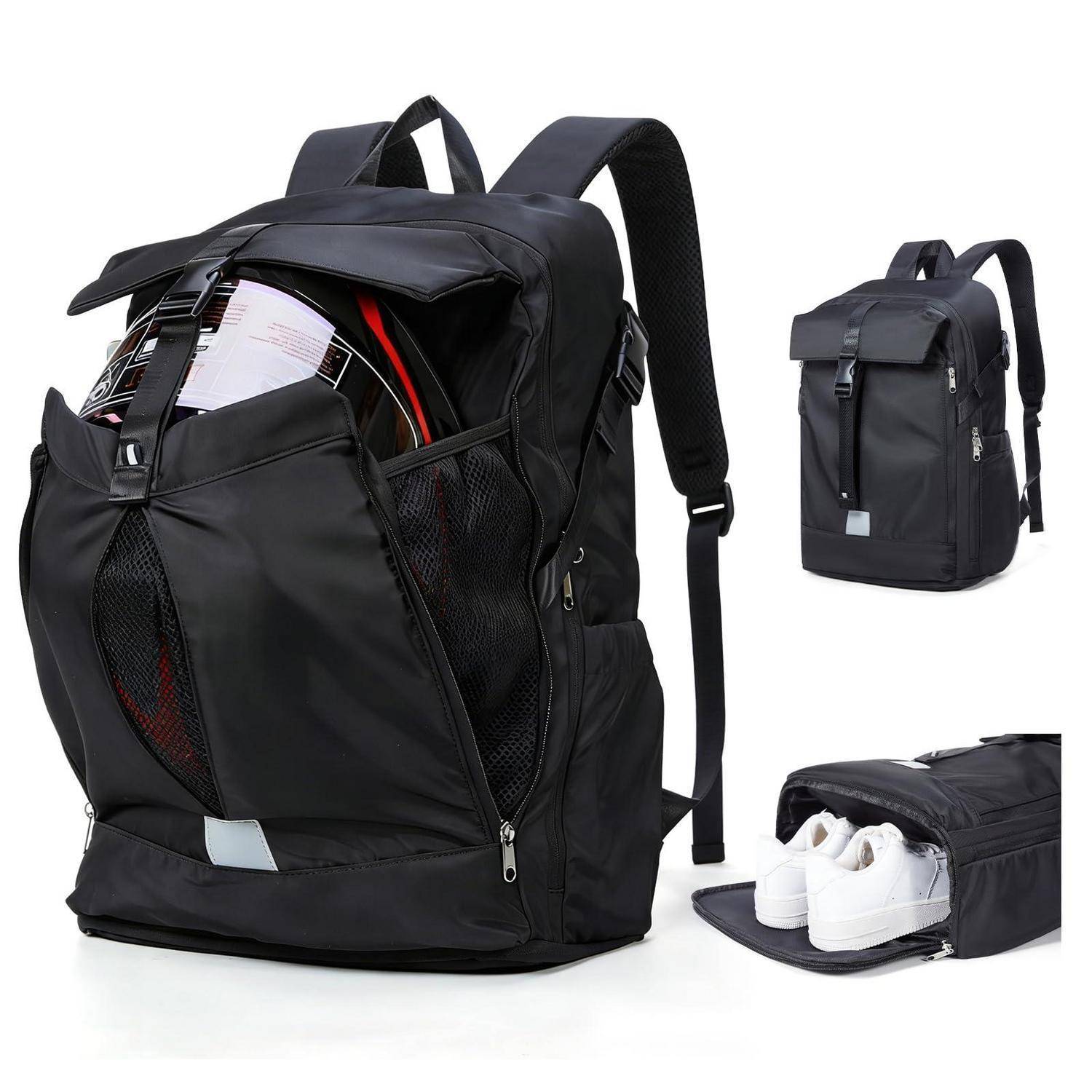 Schwarzer Rucksack mit Reißverschlusstaschen und Netzseitenflächen, geöffnet dargestellt, um Bücher zu halten, mit Beispielen seiner aufrechten und Schuhfach-Layouts.