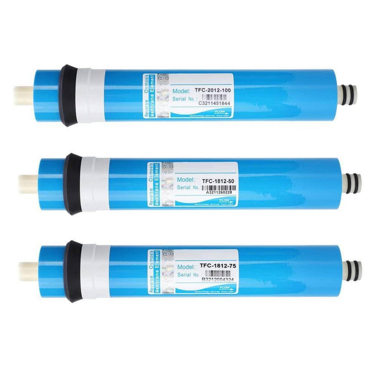Drei blaue zylindrische Wasserfilterpatronen, horizontal angeordnet, mit den Bezeichnungen 'TFC-2012-100', 'TFC-1812-50' und 'TFC-1812-75'.