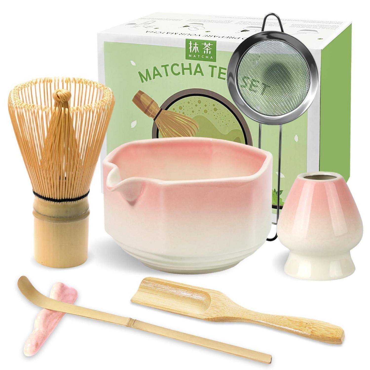 Matcha-Teeset mit Besen, Sieb, Schale, Löffel, Löffel und Besenhalter, präsentiert mit Produktbox.