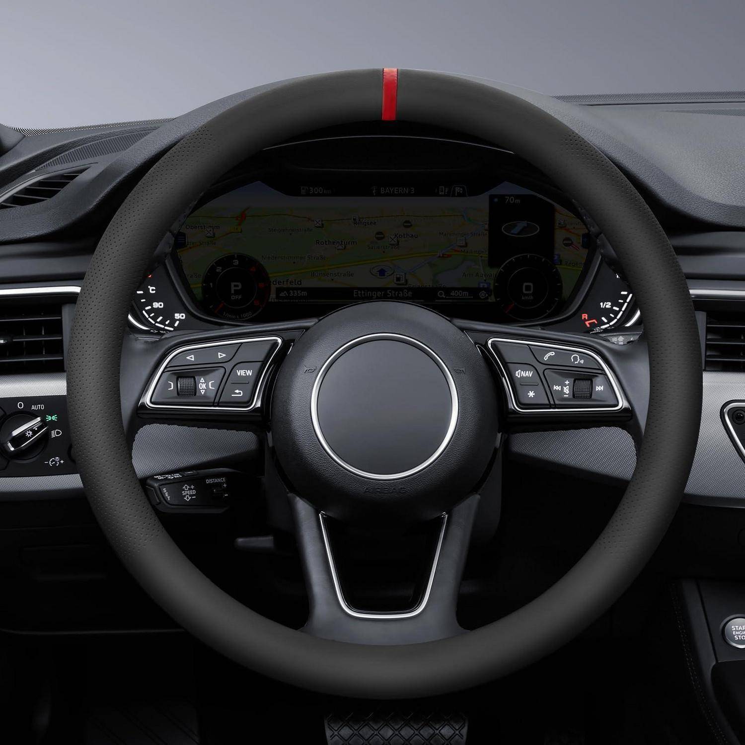 Lenkrad mit integrierten Bedienelemente und digitales Dashboard-Display dahinter.