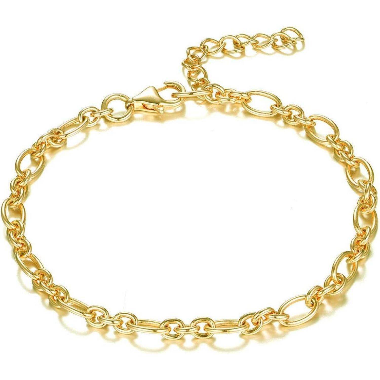 Goldkettenhalsband mit verschlungenen ovalen Gliedern und einer Schließe, auf weißem Hintergrund dargestellt.