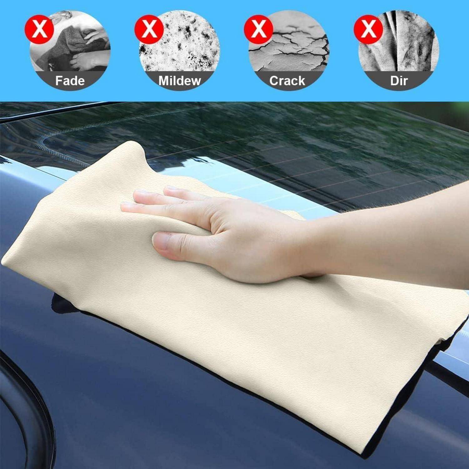 Mit der Hand ein Autodach mit einem beigen Mikrofasertuch abwischen, dargestellt als Reinigungs- und kratzfestes Anwendungsbeispiel; Symbole zeigen kein Verblassen, keine Schimmelbildung, keine Risse oder Verschmutzung.