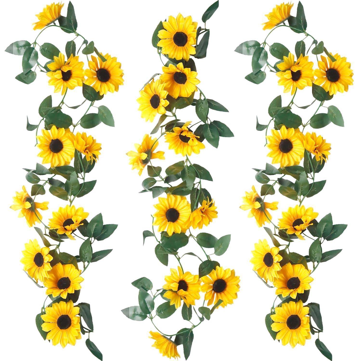Drei vertikale Girlanden aus gelben Sonnenblumen mit grünen Blättern auf weißem Hintergrund angeordnet.