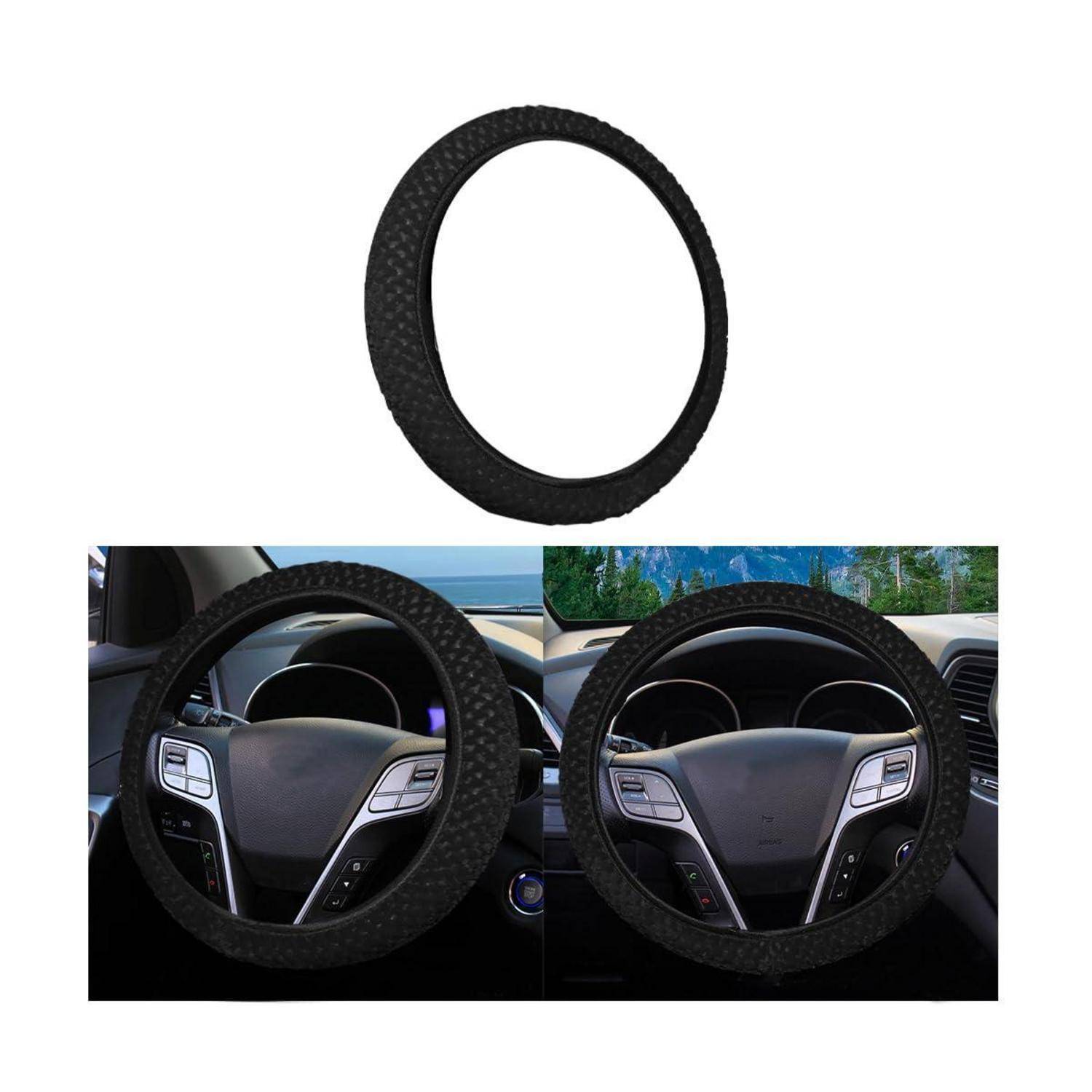 Strukturierter schwarzer Lenkradbezug, einzeln dargestellt und auf einem Autolenkrad in zwei Innenraumfotos montiert.