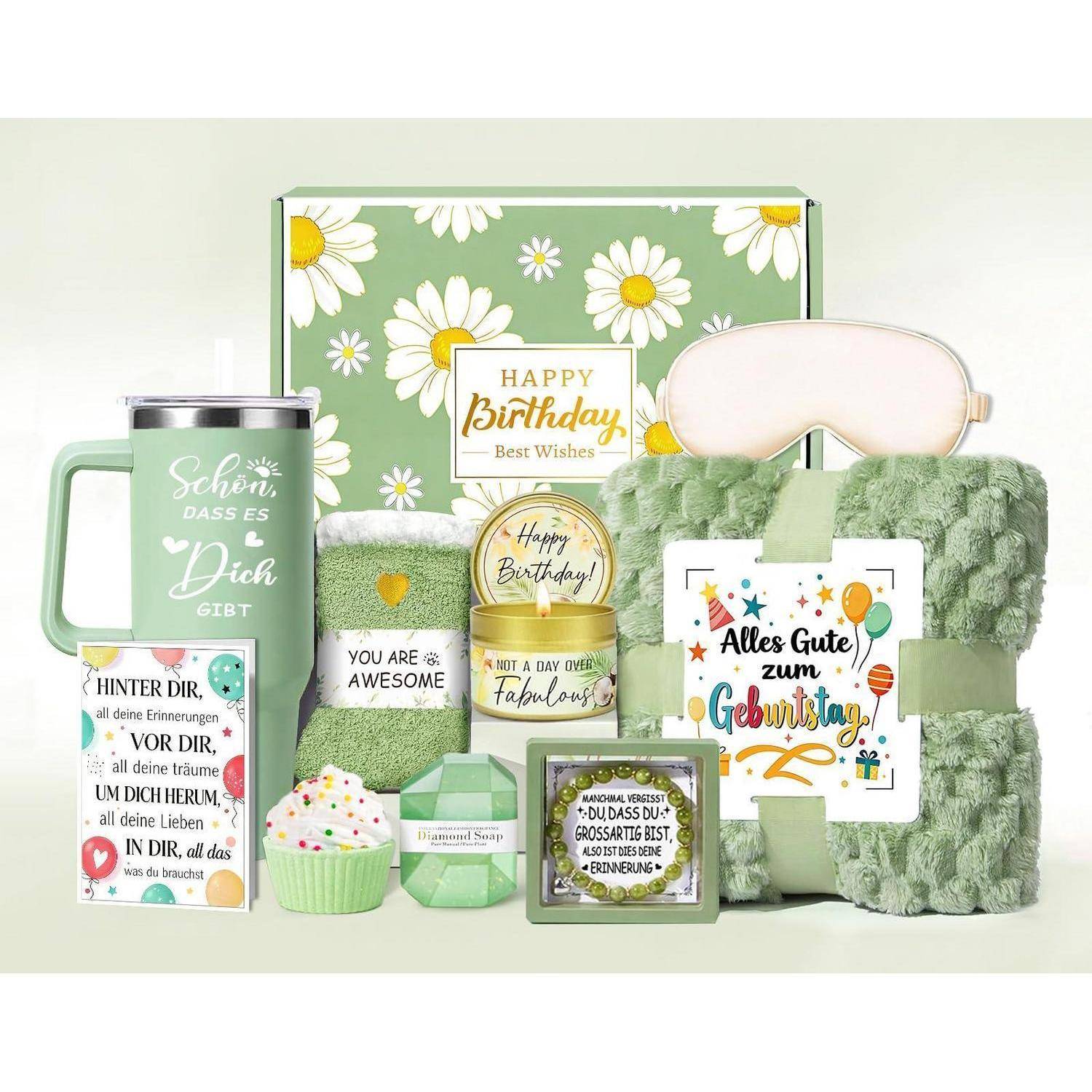 Sortiertes Set mit pastellgrünen Geburtstagsgeschenken mit Tassen, Tumbler, Kerze, Seife, Decke, Schlafmaske und Karten mit den Aufschriften „Happy Birthday