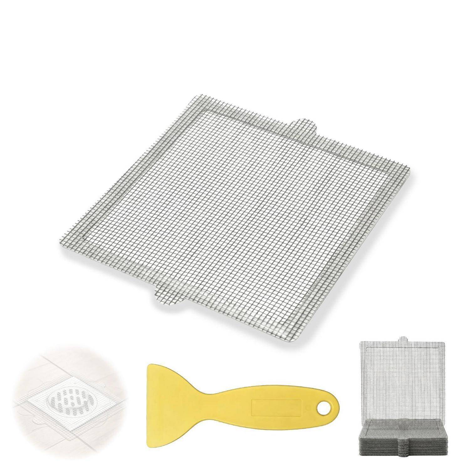 Maschensiebfilter mit gelbem Kunststoffschaberwerkzeug und gestapelten Ersatzfilterpads, auf weißem Hintergrund dargestellt.