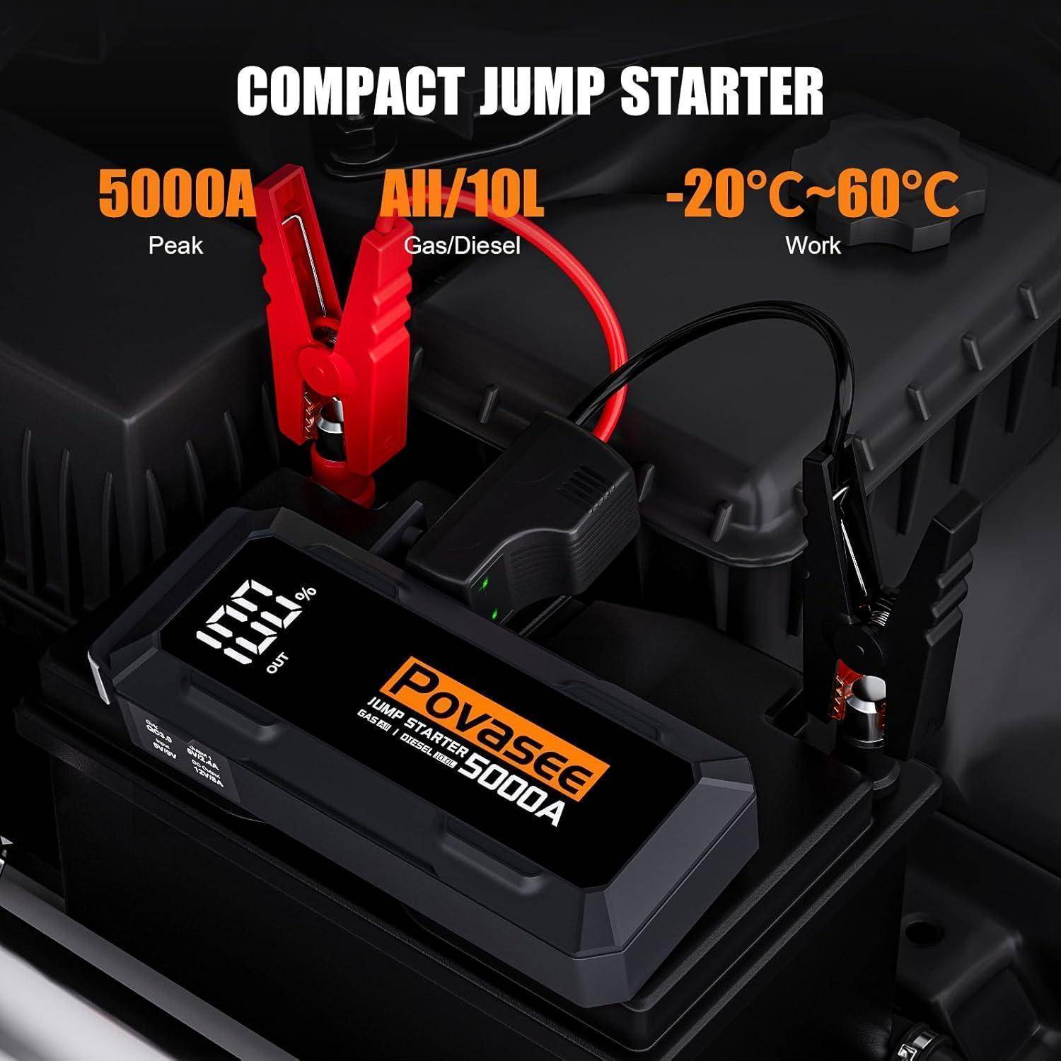 Tragbarer Autostarthilfegerät in einem Koffer mit der Bezeichnung „COMPACT JUMP STARTER