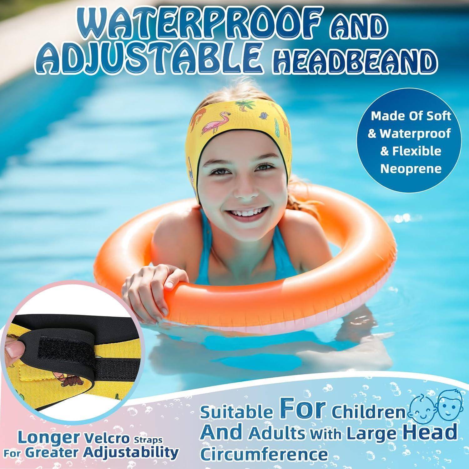 Werbebild eines lächelnden Mädchens im Pool, das ein gelbes wasserfestes, verstellbares Neopren-Stirnband trägt; der Text besagt, dass es für Kinder und Erwachsene mit großem Kopfumfang geeignet ist.