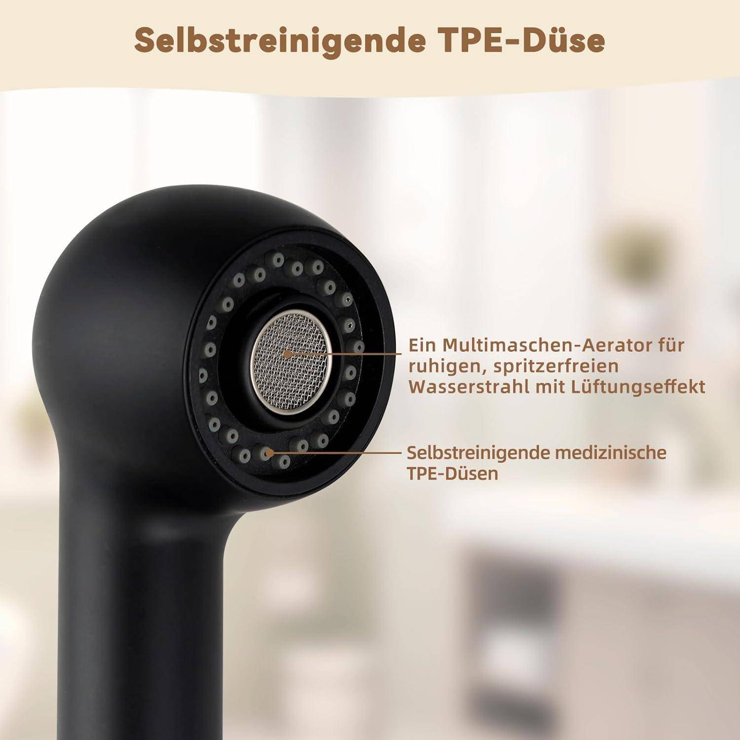 Nahaufnahme des Produkts eines schwarzen Wasserhahn-Sprühkopfs mit der Bezeichnung „Selbstreinigende TPE-Düse