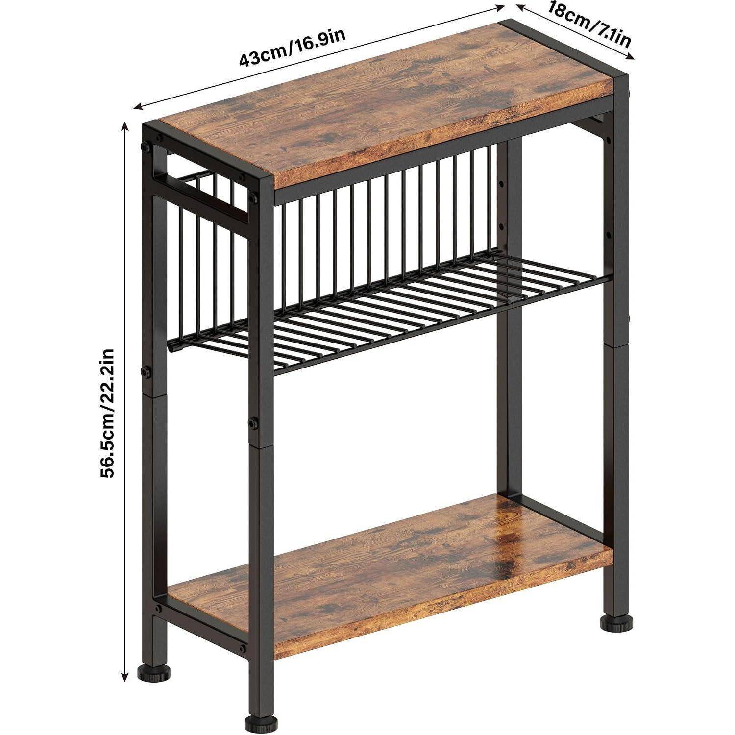 Kompakter Metallregal-Tisch mit Holzplatte und unterer Ablage sowie mittlerem Drahtgitter; Abmessungen mit 43cm x 18cm x 56,5cm gekennzeichnet.