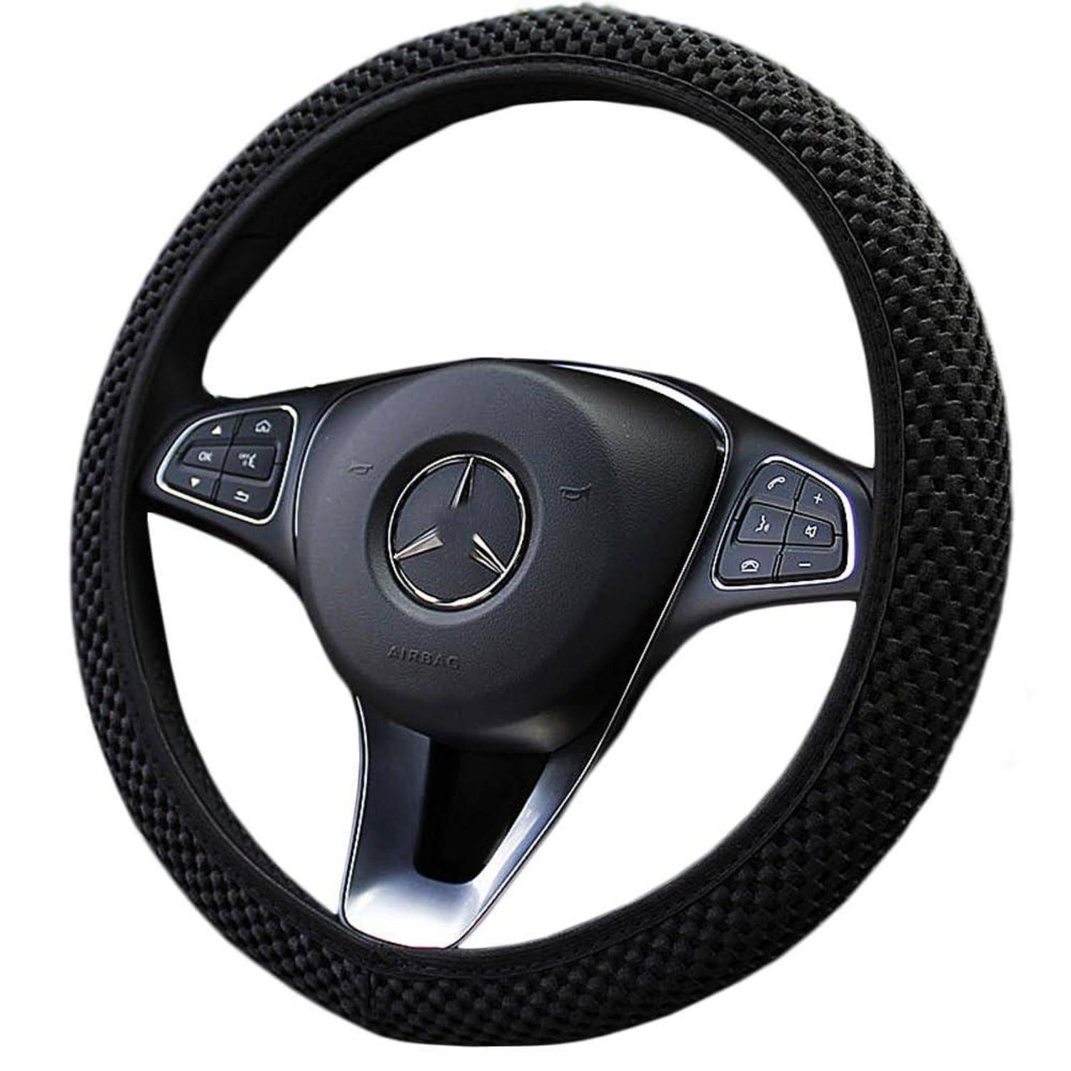 Mercedes-Benz Lenkrad mit schwarzem strukturiertem Bezug und integrierten Steuertasten auf weißem Hintergrund.