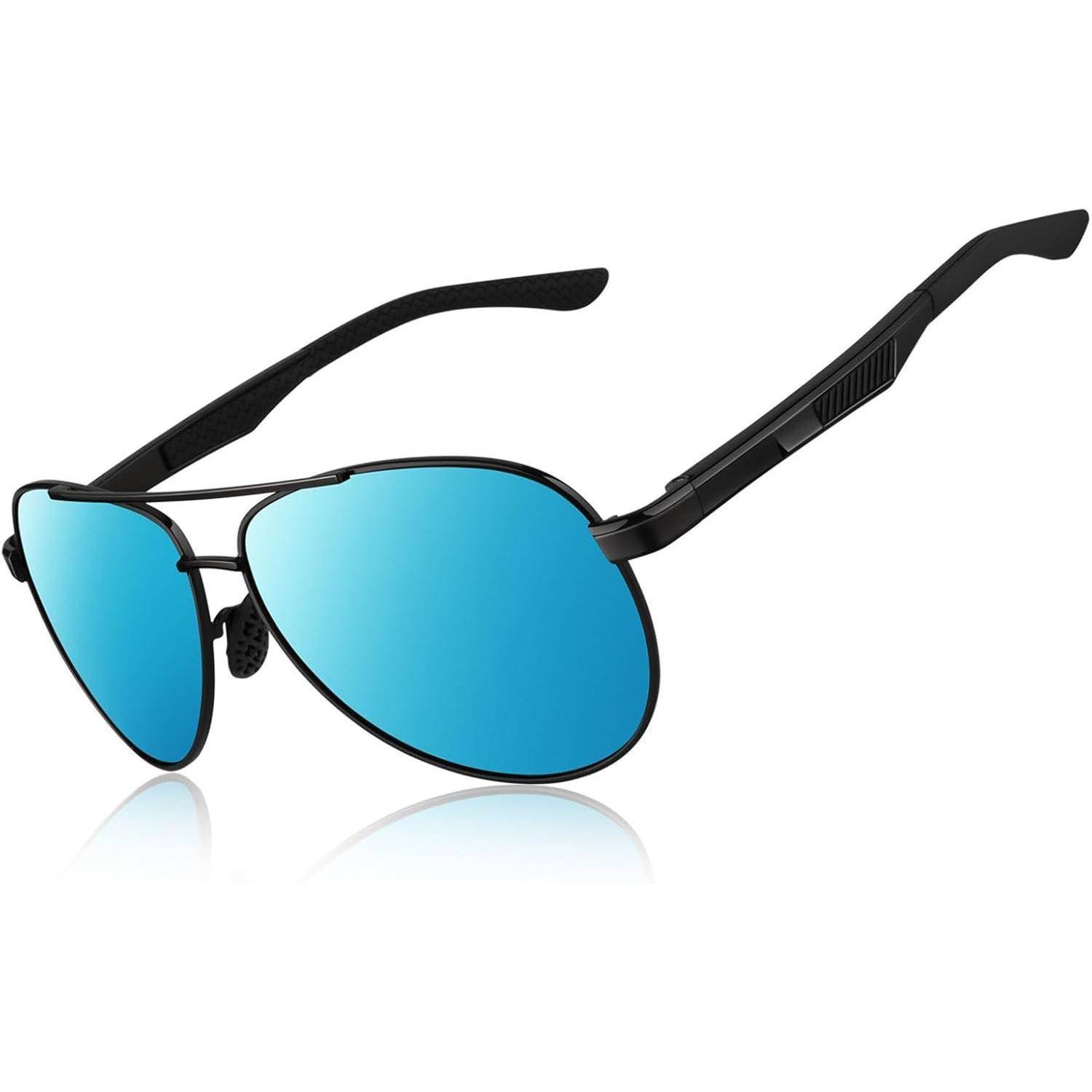 Blau verspiegelte Pilotensonnenbrille mit schwarzem Rahmen und Bügeln auf weißem Hintergrund.