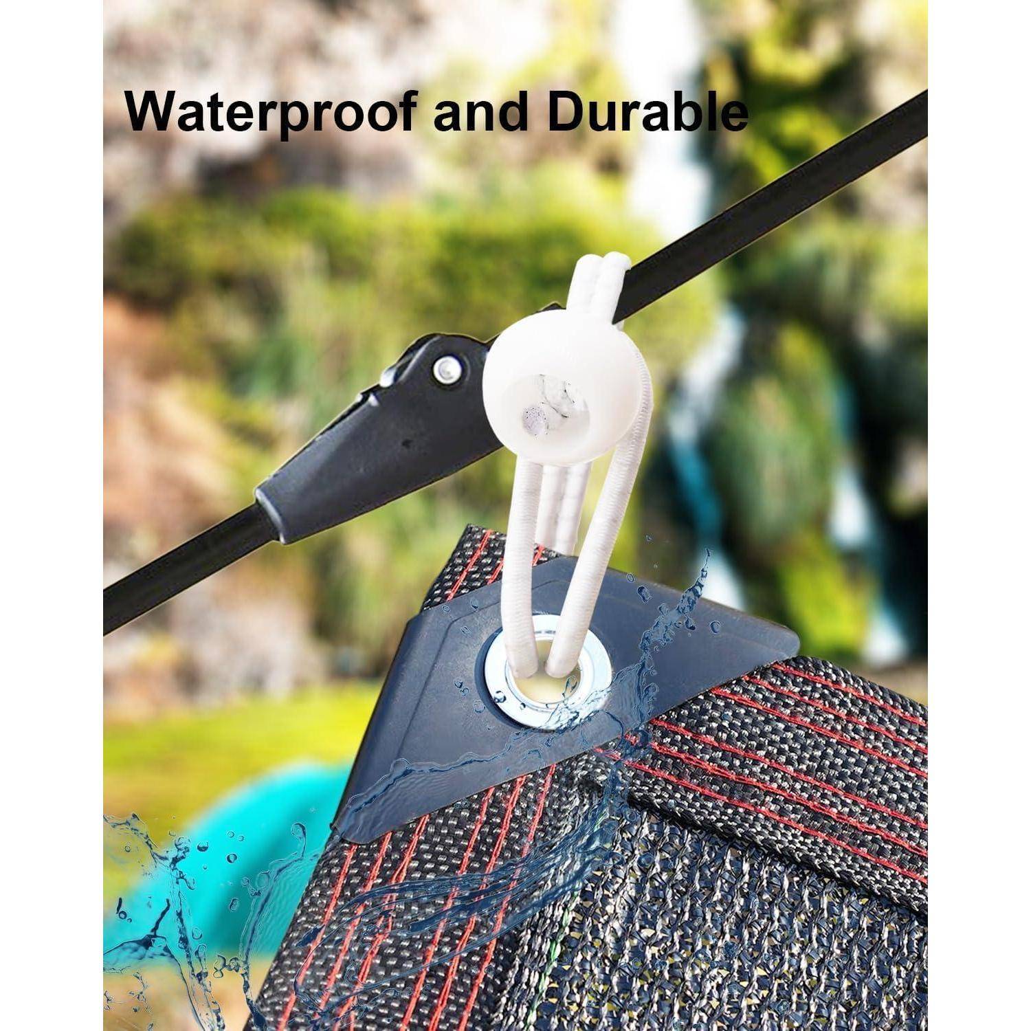Nahaufnahme einer wasserdichten Wäscheleine-Klammer, die weiße Schnüre hält, mit dem Text „Wasserdicht und langlebig