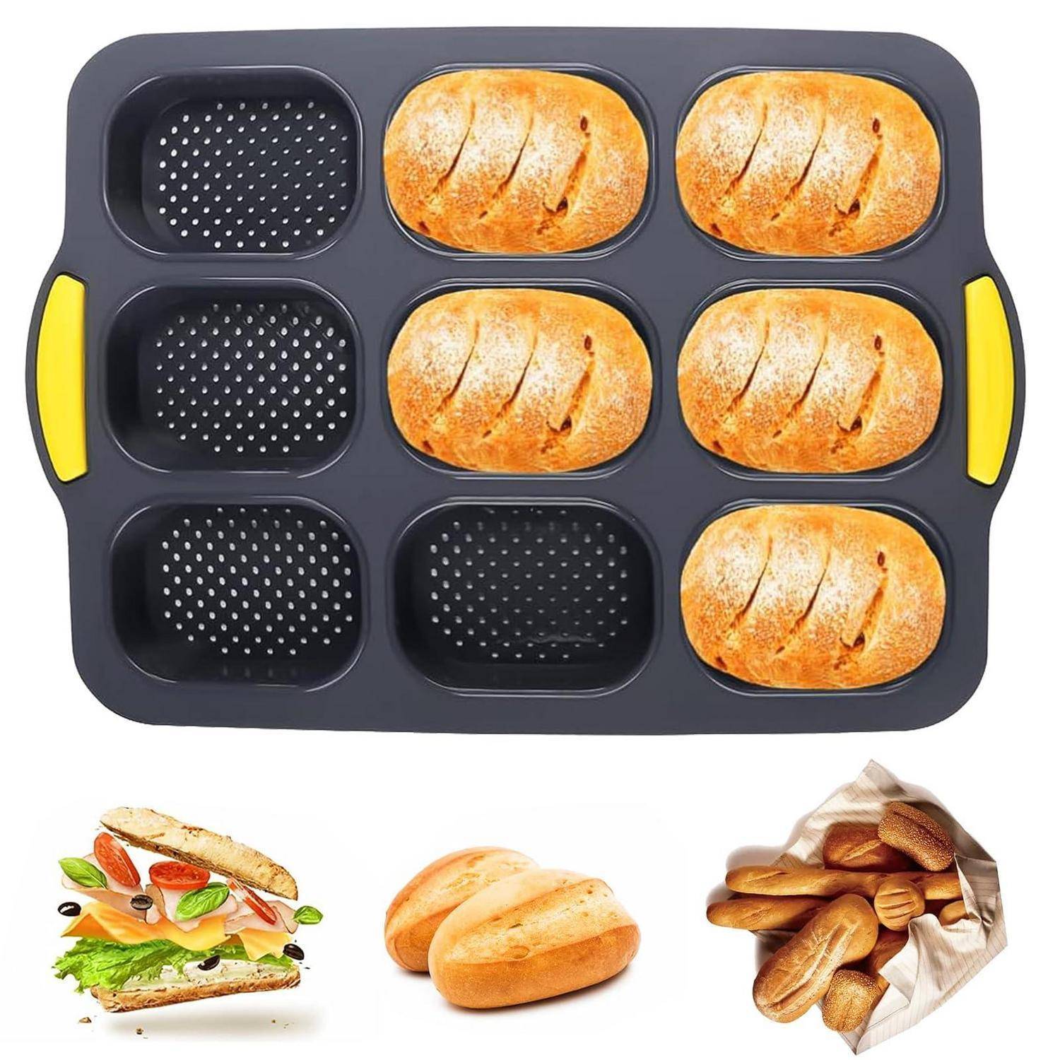 Antihaft-Backblech mit Griffen mit sechs Broten in neun Schlitzen, gezeigt mit Beispielen für Sandwichbrot und verschiedenen Brötchen darunter.