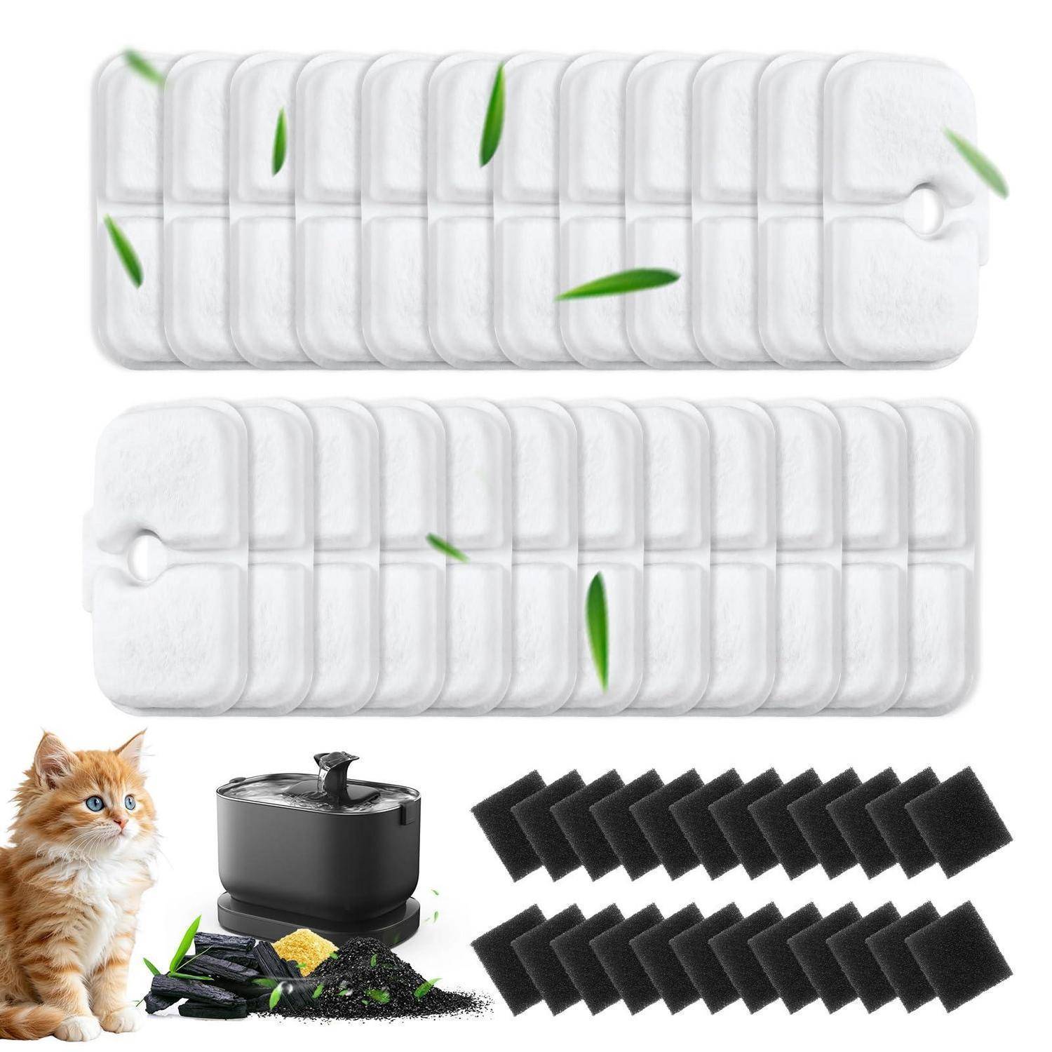 Produktcollage mit weißen Aktivkohle-Luftfilterpads, einer schwarzen Filterpatrone, lockerem Filtermaterial und einer Katze, die auf Ersatzfilter zur Kontrolle von Haustiergerüchen hindeutet.