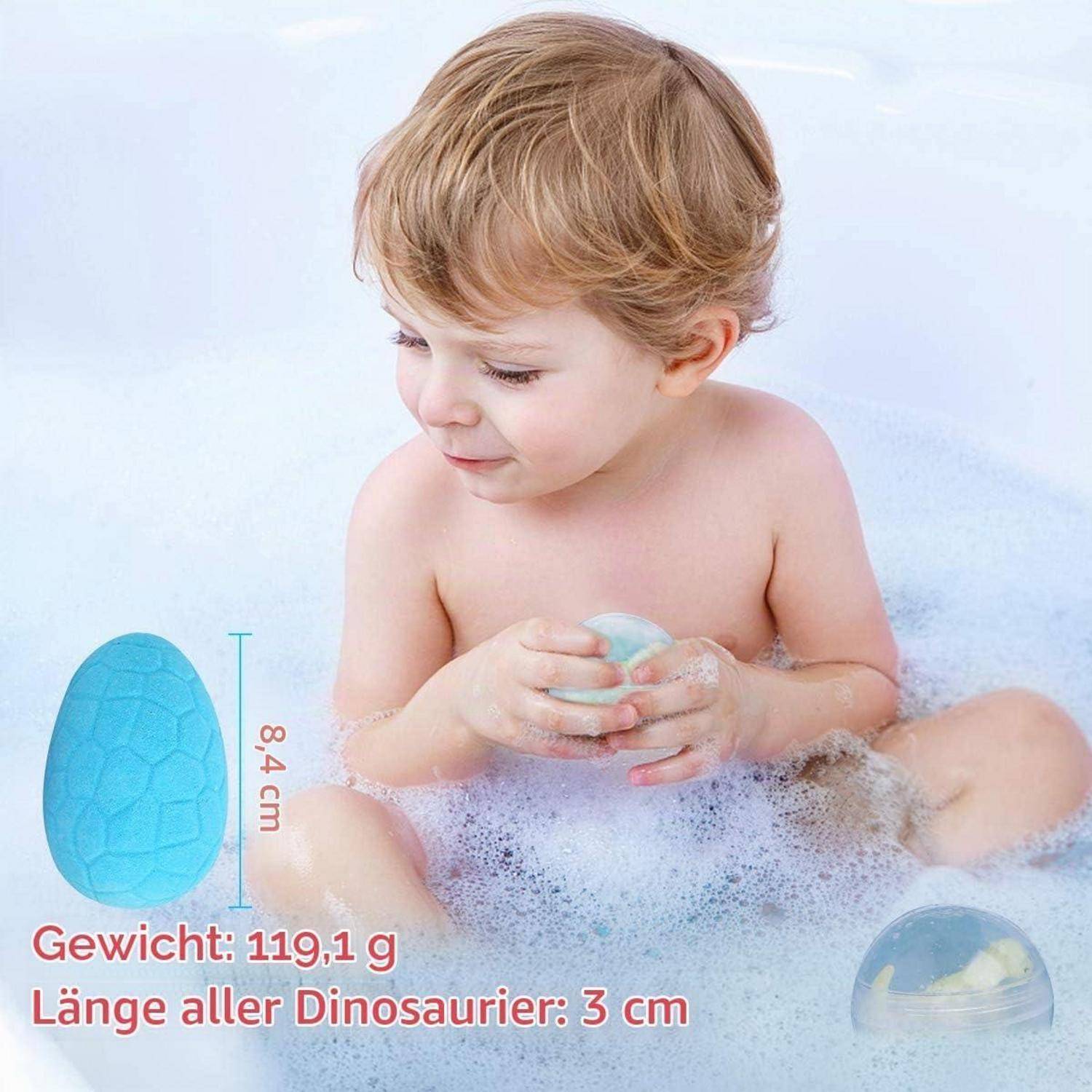 Kleinkind sitzt in einem Schaumbad und hält ein kleines Spielzeug, mit einem eingefügten Ei-Grafik mit der Bezeichnung „8,4 cm