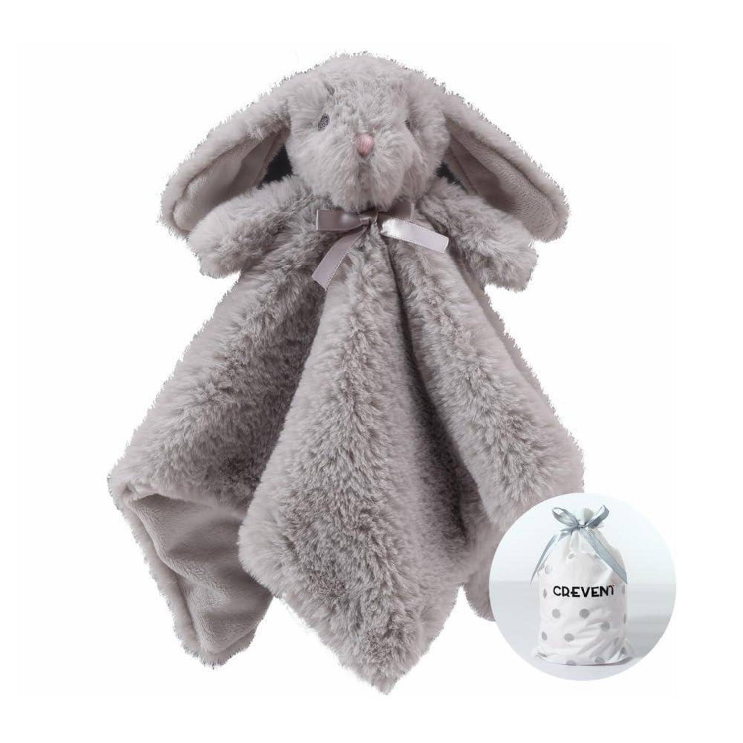 Grauer Plüsch-Häschen-Schmuschtuch mit Schlappohren und Schleifenschleife, gezeigt mit passender Geschenktasche im Ausschnitt.