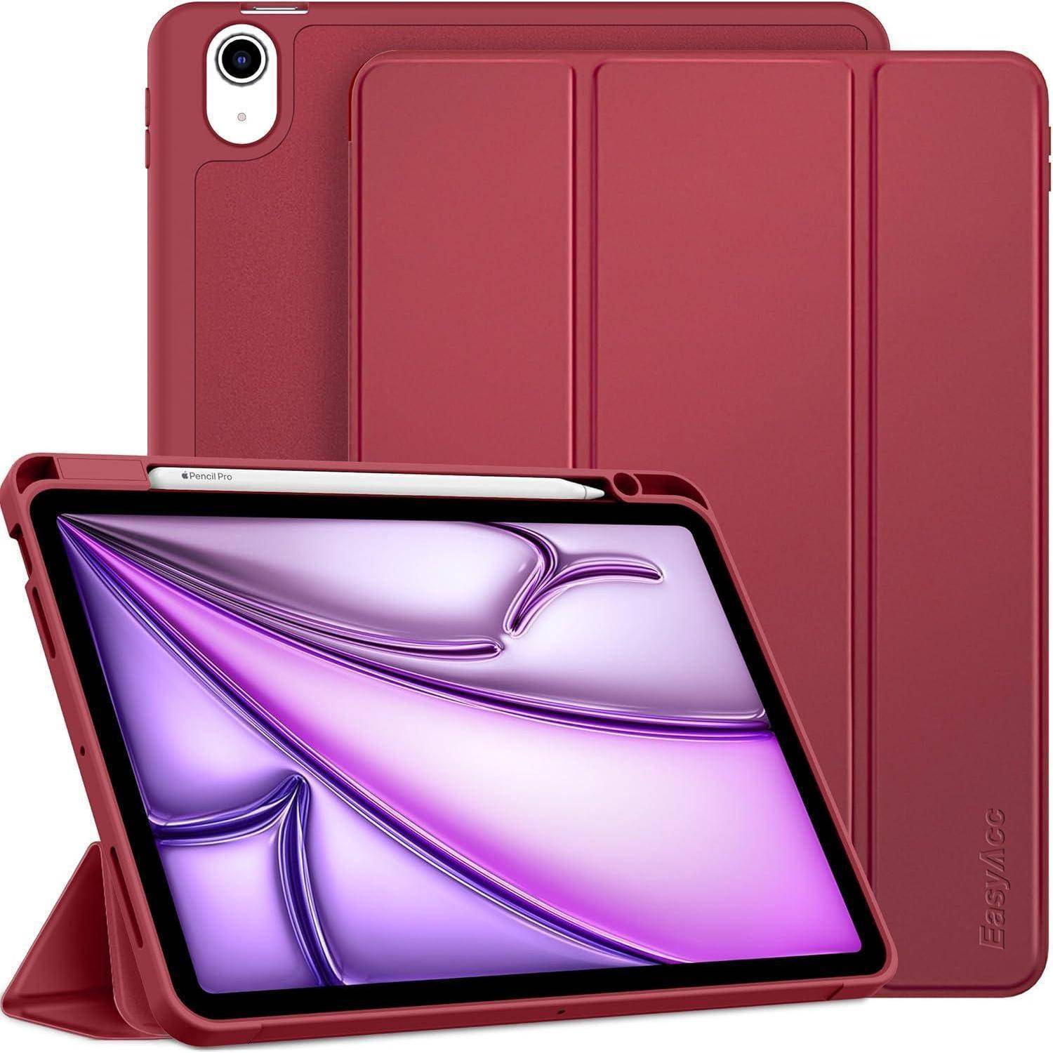 Rote Folio-Schutzhülle für ein iPad, offen gezeigt mit sichtbarem Bildschirm und passendem Rückendeckel dahinter.