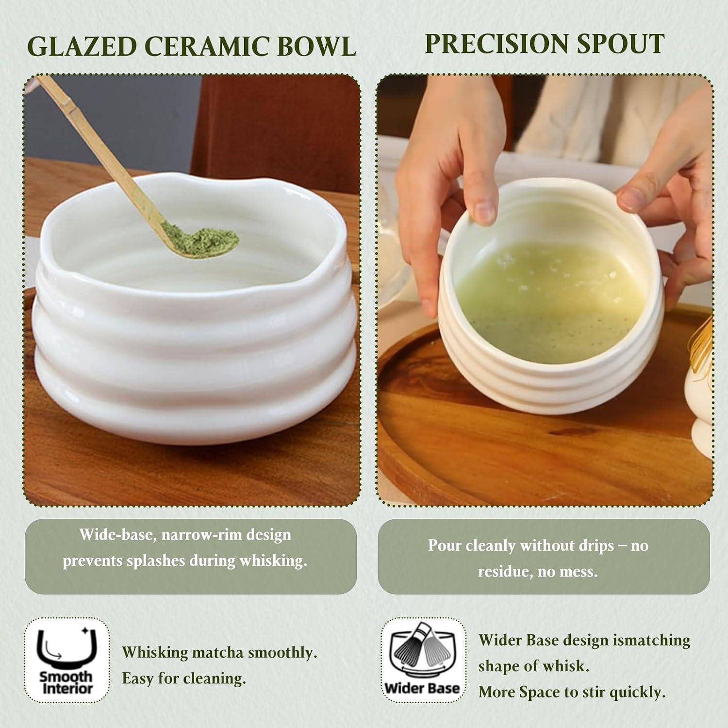 Werbebild einer weiß glasierten Keramikschale mit breiter Basis und schmalem Rand, das das Matcha-Schlagen und das spritzfreie Ausgießen zeigt; der Text hebt das glatte Innere und die einfache Reinigung hervor.