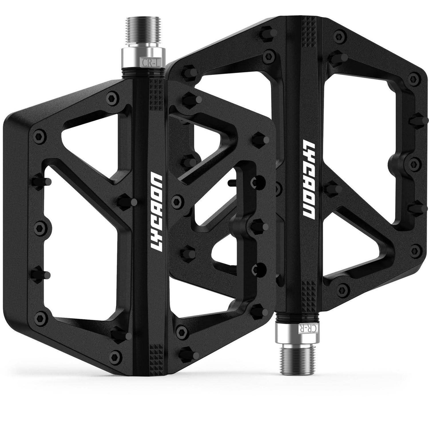 Zwei schwarze Fahrradflachpedale mit der Marke „LYCROON