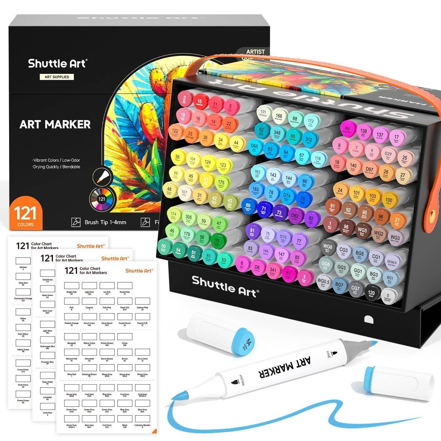 Shuttle Art Kunstmarker-Set mit 121 Farben, präsentiert in einem Transportkoffer mit farbcodierten Markerspitzen, Farbdiagramm und einem Beispiel eines Pinselspitzen-Markers.