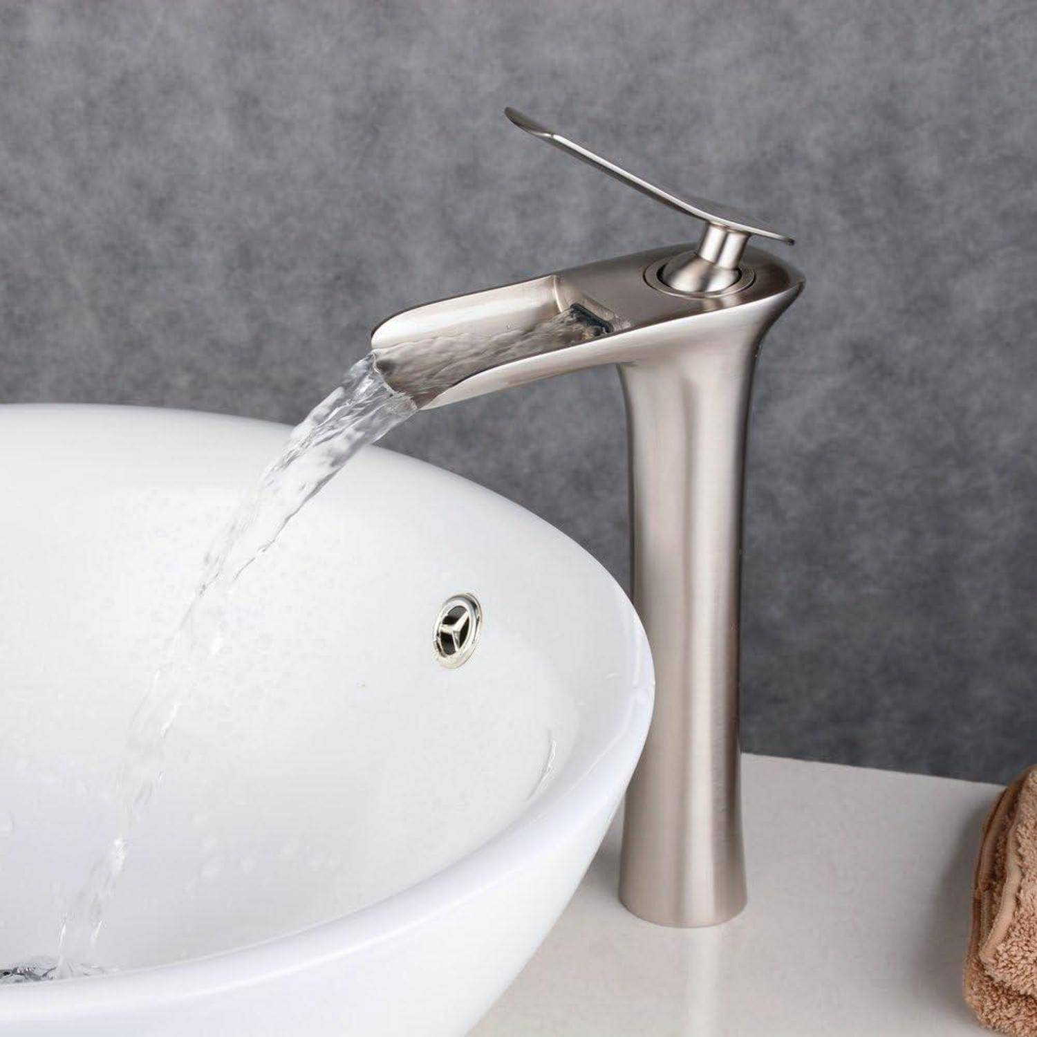 Wasserfall Wasserhahn Bad, Beelee Wasserhahn Waschbecken für Badezimmer, Einhandmischer Waschtischarmaturen, Keramikventil, Kaltes und Heißes Wasser
