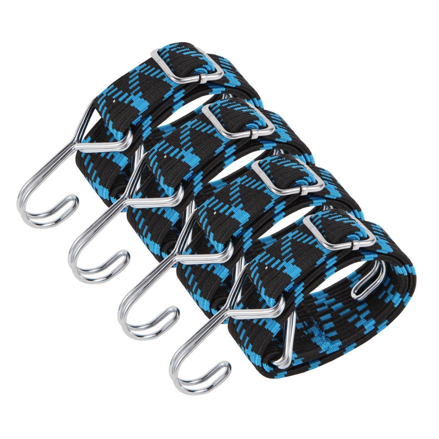 Satz aus vier blau-schwarz gestreiften elastischen Gepäckgurten mit Metallhaken, zusammengebündelt auf weißem Hintergrund.