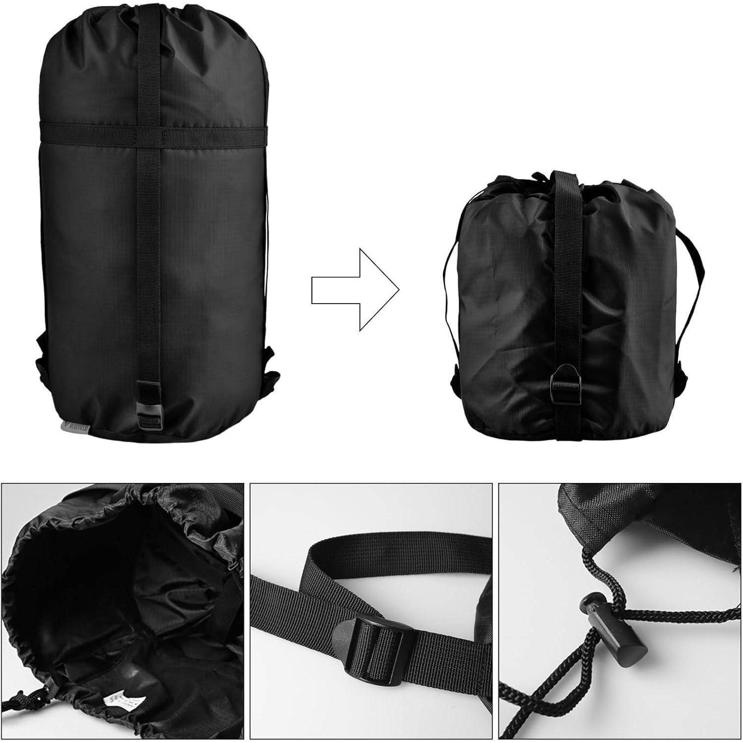 Schwarzer Rucksack mit Kordelzug, der die Umwandlung von Normalgröße zu kompakter Form zeigt, mit Nahaufnahmen der Zugkordel oben, der Riemenschnalle und der Kordelstopper.