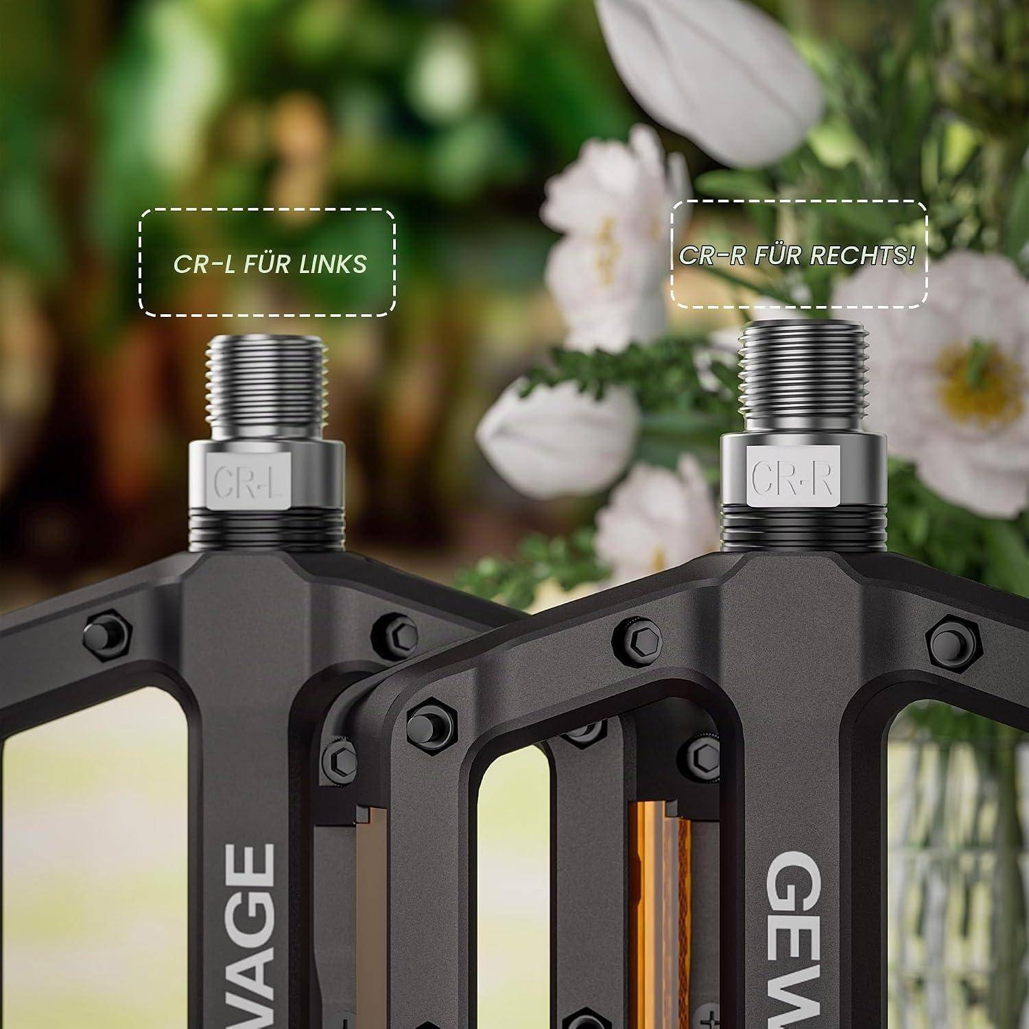 Zwei schwarze Metallhardware-Teile mit Spaltzapfen-ähnlicher Form nebeneinander, beschriftet mit "CR-L FÜR LINKS"" und ""CR-R FÜR RECHTS"", die linke und rechte Versionen anzeigen.