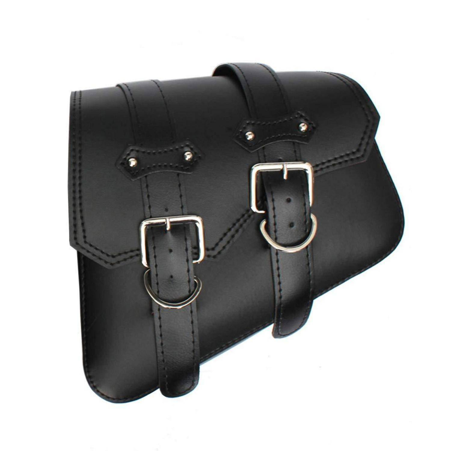 Schwarze Ledermotorrad-Satteltasche mit zwei Schnallriemen auf weißem Hintergrund.