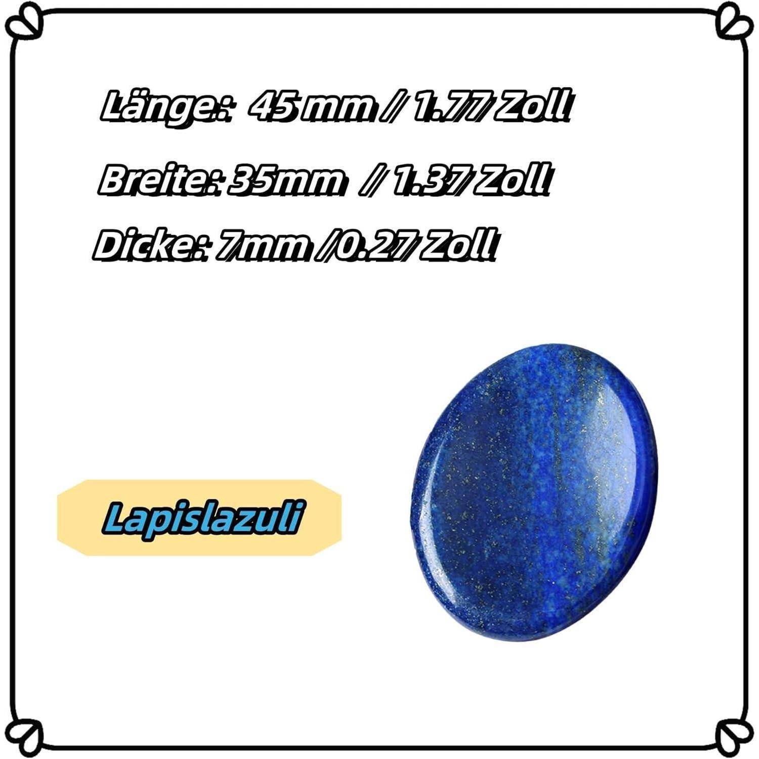 Produktbild eines blauen Lapislazuli-Steins, beschriftet mit den Abmessungen: Länge 45 mm, Breite 35 mm, Dicke 7 mm.