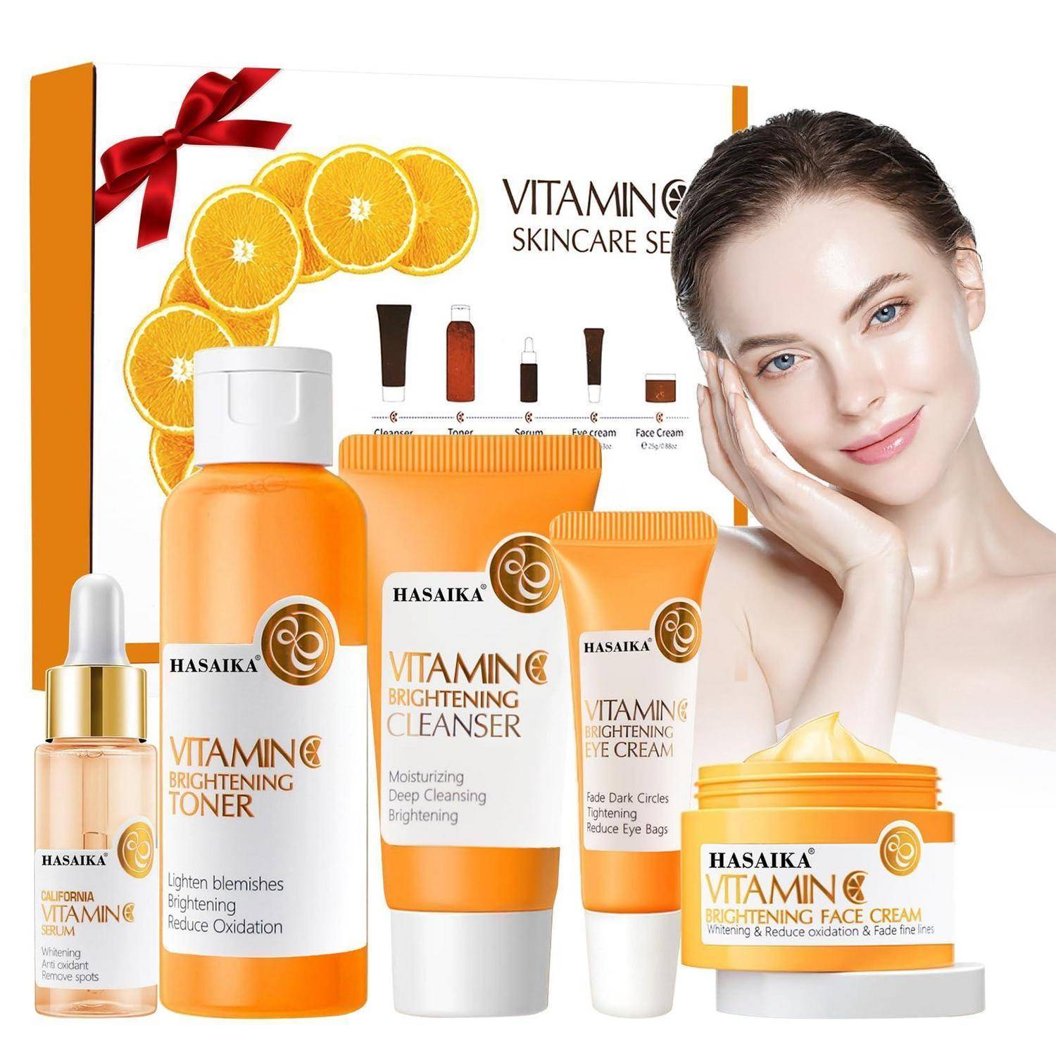 HASAIKA Vitamin-C-Hautpflegeset mit Toner, Reiniger, Augencreme, Gesichtscreme und Serum, neben Orangenscheiben und dem Gesicht einer Frau, das aufhellende Hautpflege andeutet.