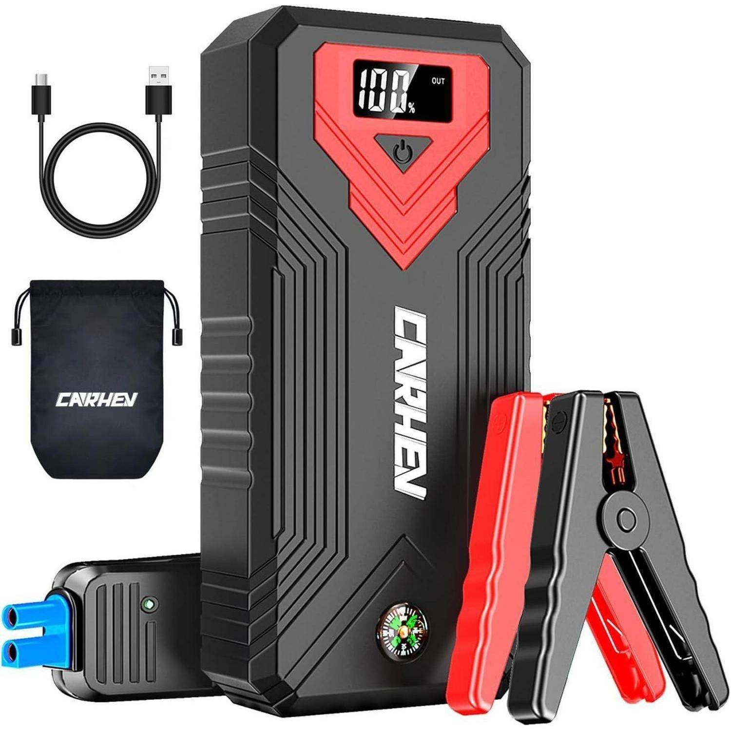 Tragbarer CARHEV-Starthilfegerät mit digitaler Batterieanzeige, USB-Kabel, Aufbewahrungstasche und befestigten rot-schwarzen Starthilfekabeln.