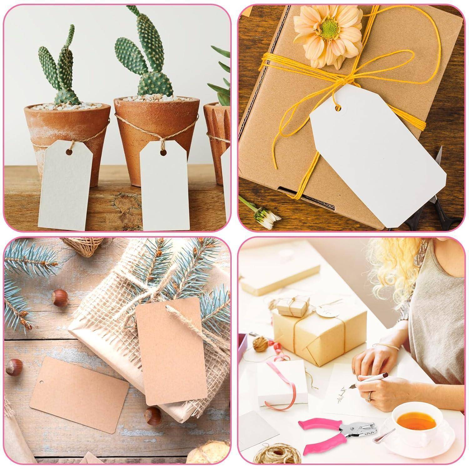 Collage von Geschenkverpackungsideen: leere Etiketten an Topfpflanzen gebunden, eine mit Band und Blume verpackte Schachtel, Kraftpapier-Tags mit Schnur und eine Person, die handgemachte Geschenketiketten vorbereitet.