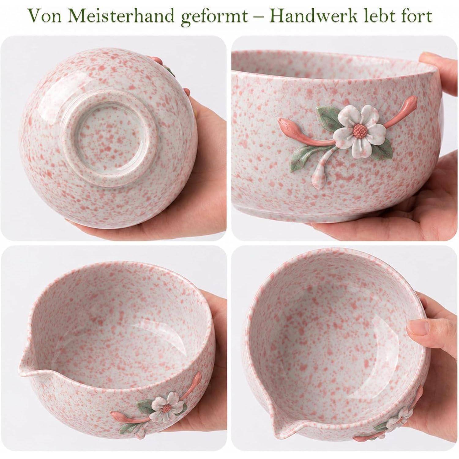 Vier Ansichten einer handgefertigten gesprenkelten Keramikschale mit floraler Reliefverzierung und kleinem Ausguss, in der Hand gezeigt.