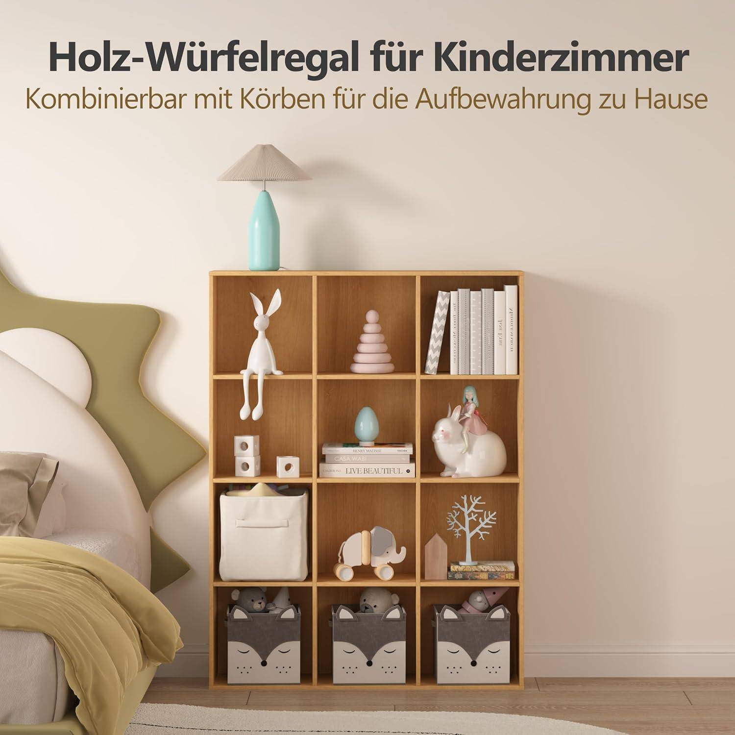 Holzwürfel-Aufbewahrungsregal für Kinder im Schlafzimmer mit Körben und dekorativen Spielzeugen; deutscher Text besagt, dass es mit Körben für die Heimspeicherung kombinierbar ist.