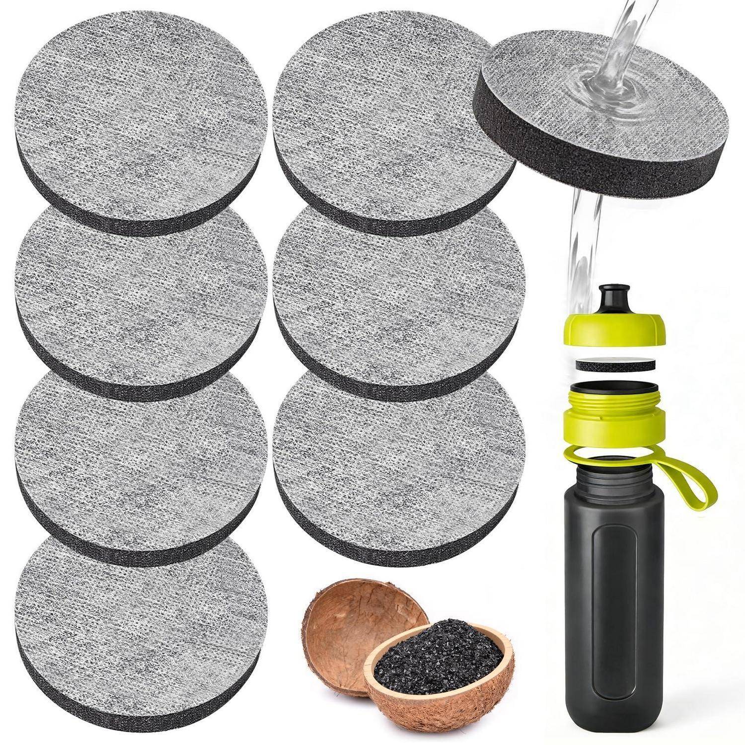 Graue runde Wasserflaschenfilter und eine schwarze Flasche mit gelbem Deckel, mit einer gespaltenen Kokosnussschale, die Aktivkohlefilter zeigt.