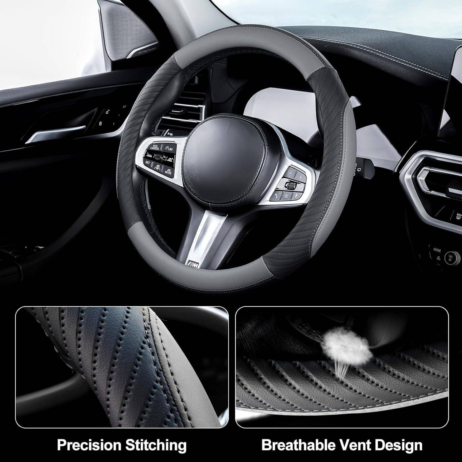Autoinneinrichtung mit schwarzem Lederlenkrad; eingefügte Nahaufnahmen zeigen präzise Nähte und ein atmungsaktives Lüftungsdesign.
