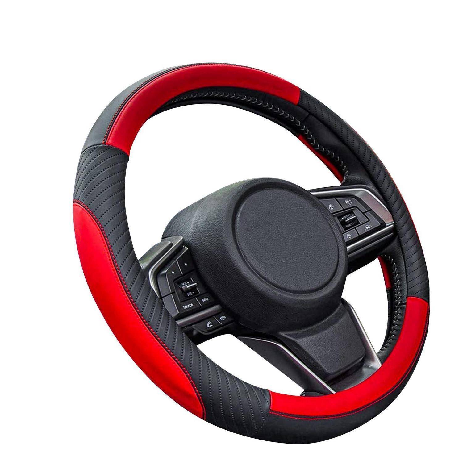 Nahaufnahme eines roten und schwarzen Aftermarket-Lenkrads mit integrierten Steuertasten auf weißem Hintergrund.