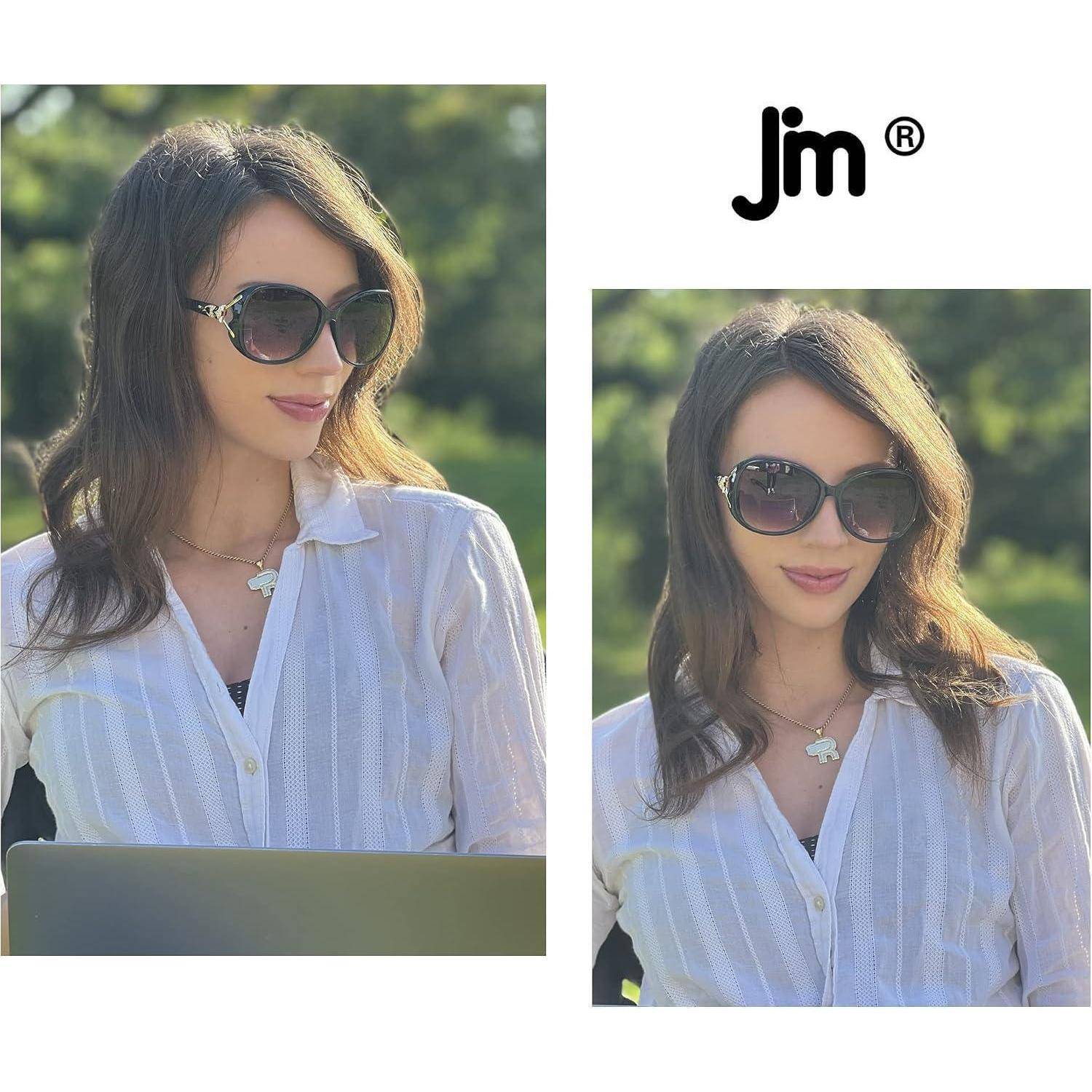 Zwei Fotos einer Frau im Freien, die große dunkle Sonnenbrillen und eine weiße Bluse trägt, mit dem Logo „Jm" über dem rechten Bild.