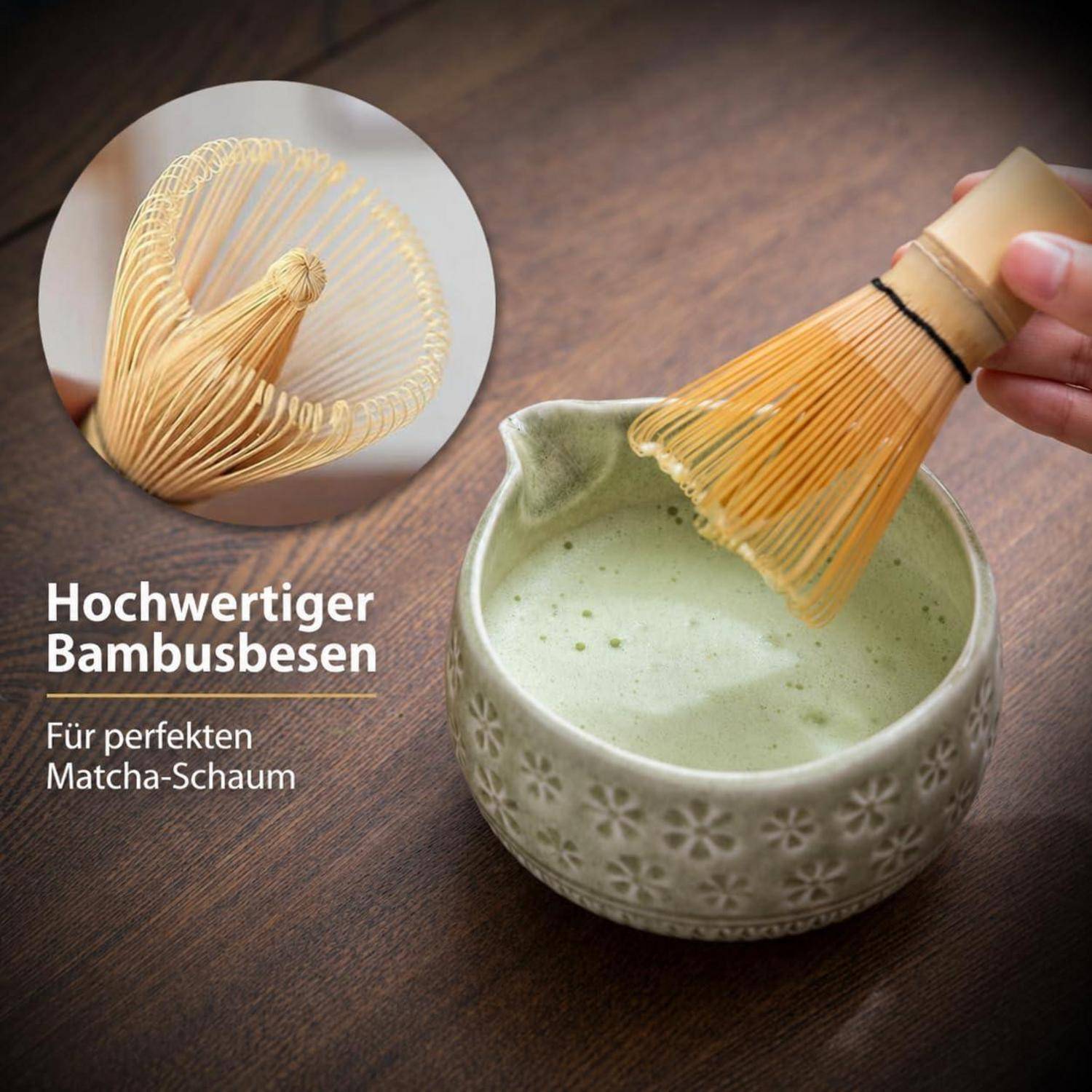 Anzeige für einen Bambusmatcha-Besen: Eine Hand wirbelt schaumiges Matcha in einer Schale, mit eingefügter Nahaufnahme und deutschem Text „Hochwertiger Bambusbesen" und „Für perfekten Matcha-Schaum"".